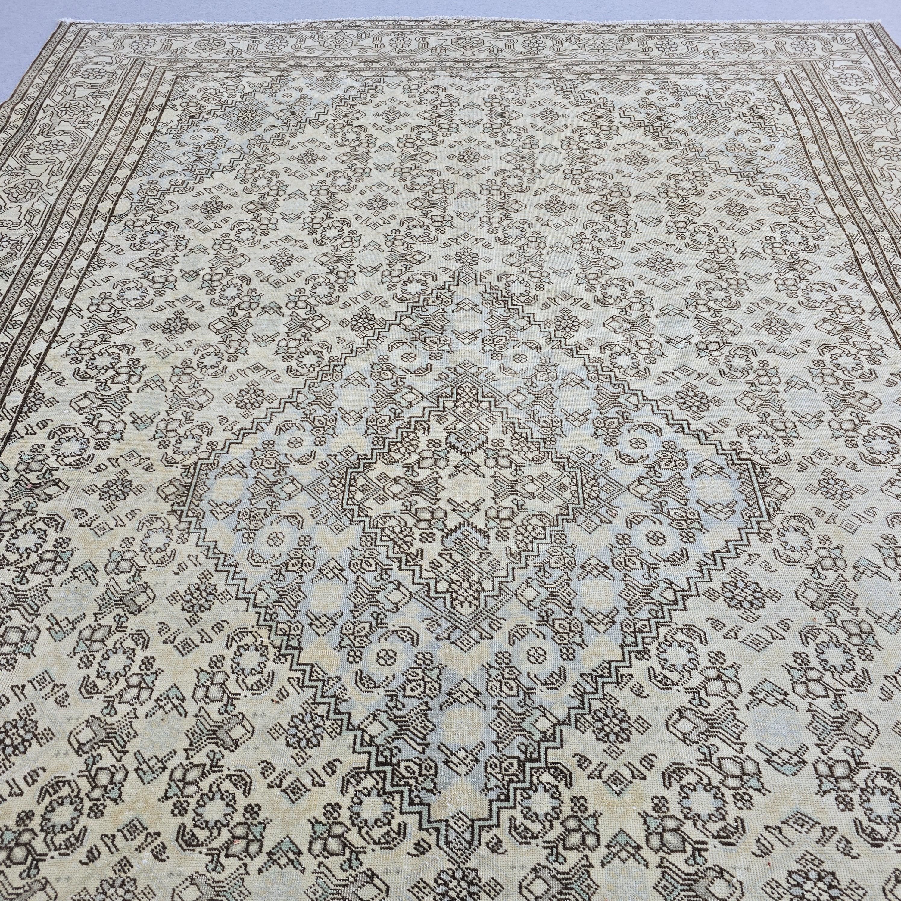 Oversized Antique Turkish Oushak Rug: Extra Large Wool Area Carpet (8.60x12.20 ft)