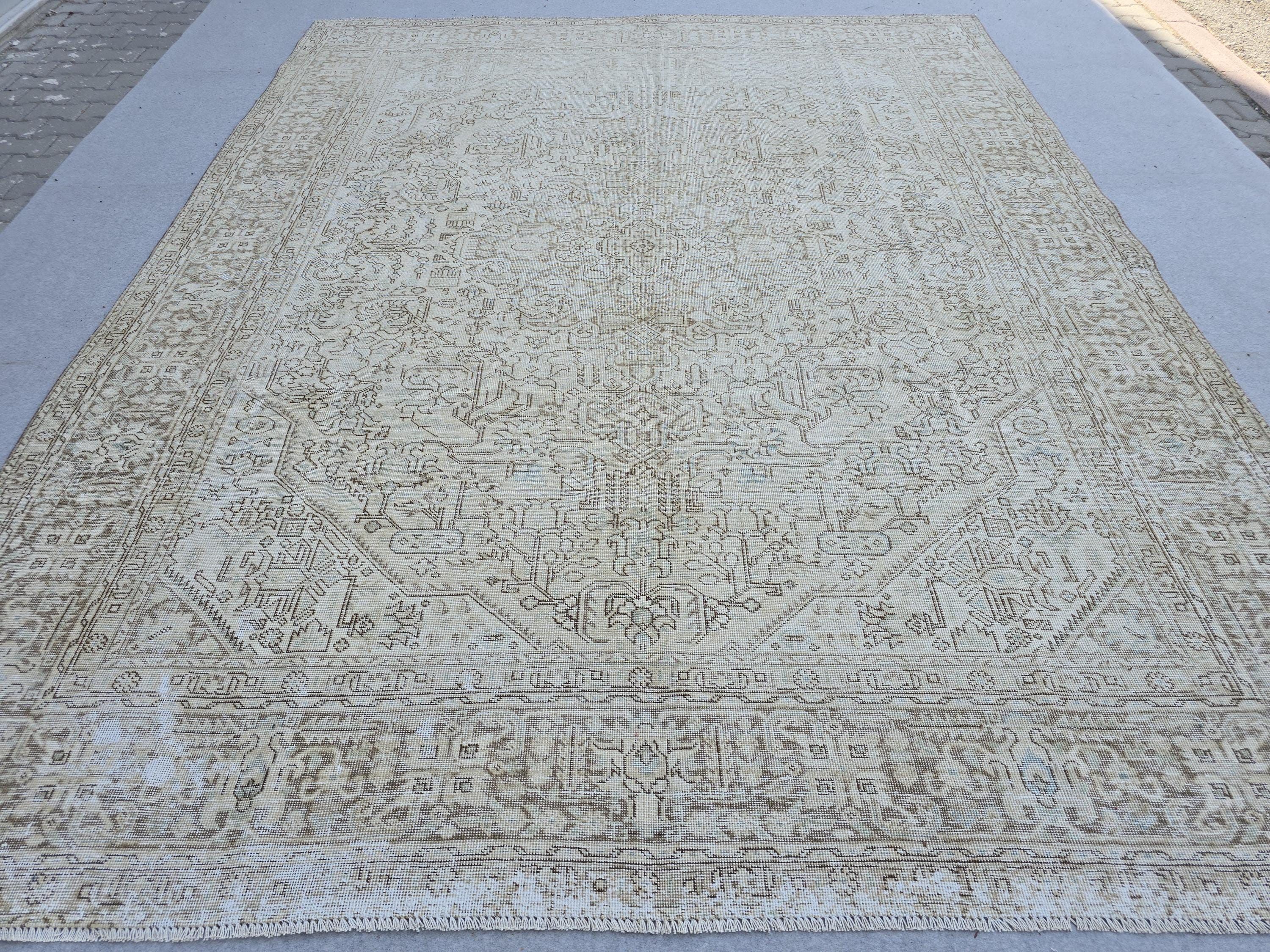 Vintage Rug 10x12 Muted Cream Beige Turkish Carpet Heriz Medallion Hand Knotted Wool