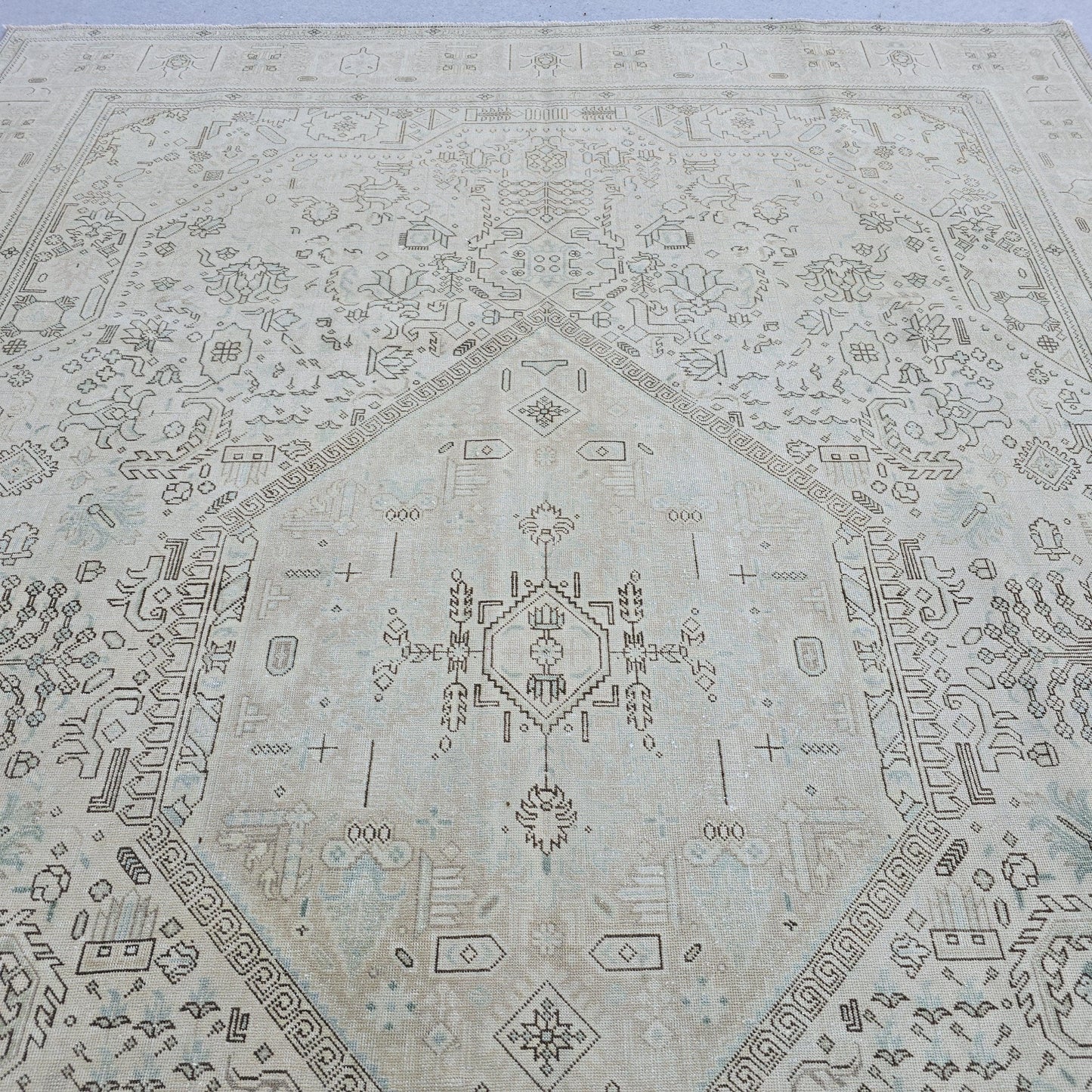 Neutral Persian Rug 9x12 Ivory Aqua Medallion Hand Knotted Vintage Wool
