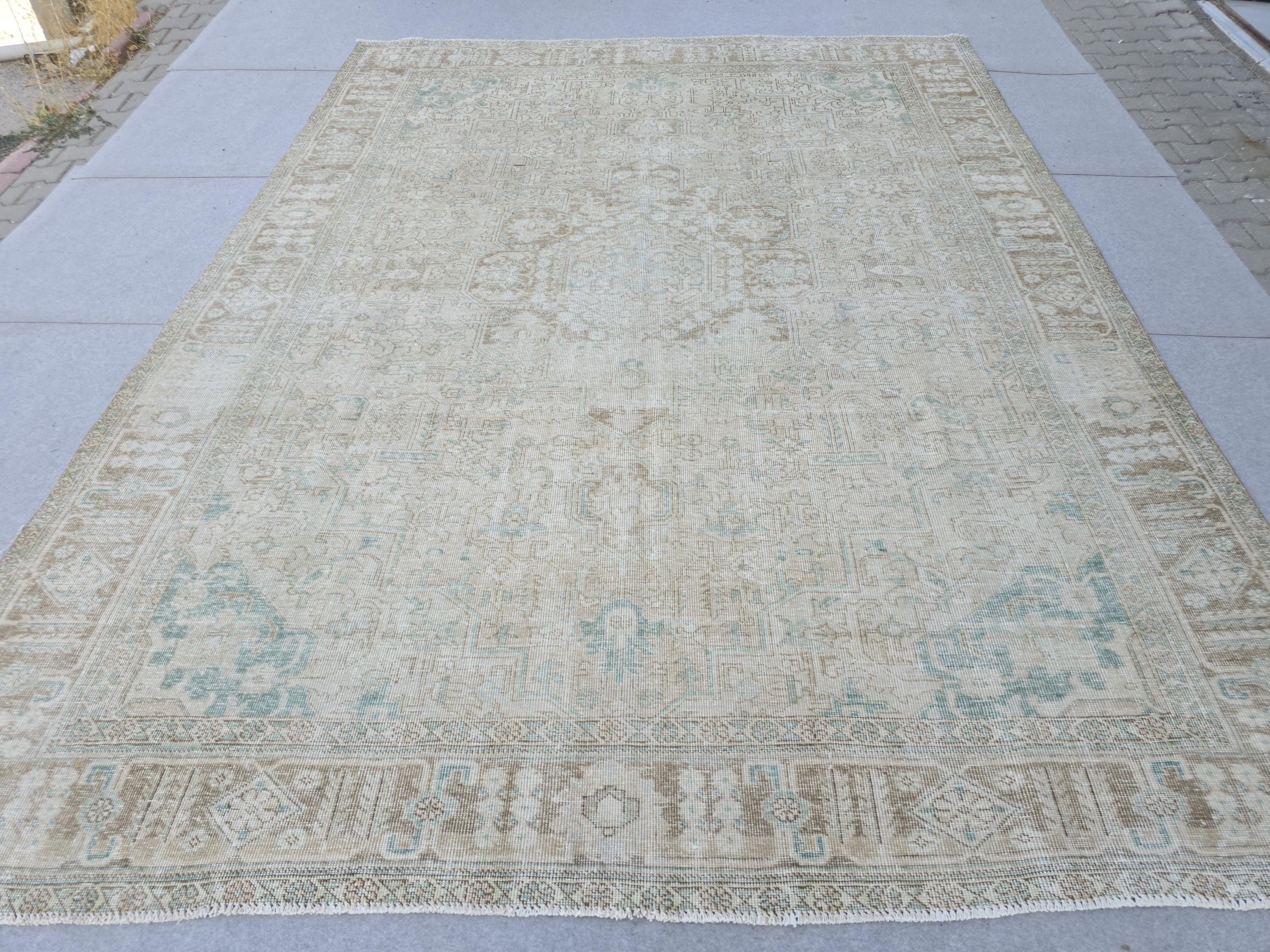 Hand-Knotted Wool Persian Rug 9x12: Soft Blue Floral Carpet