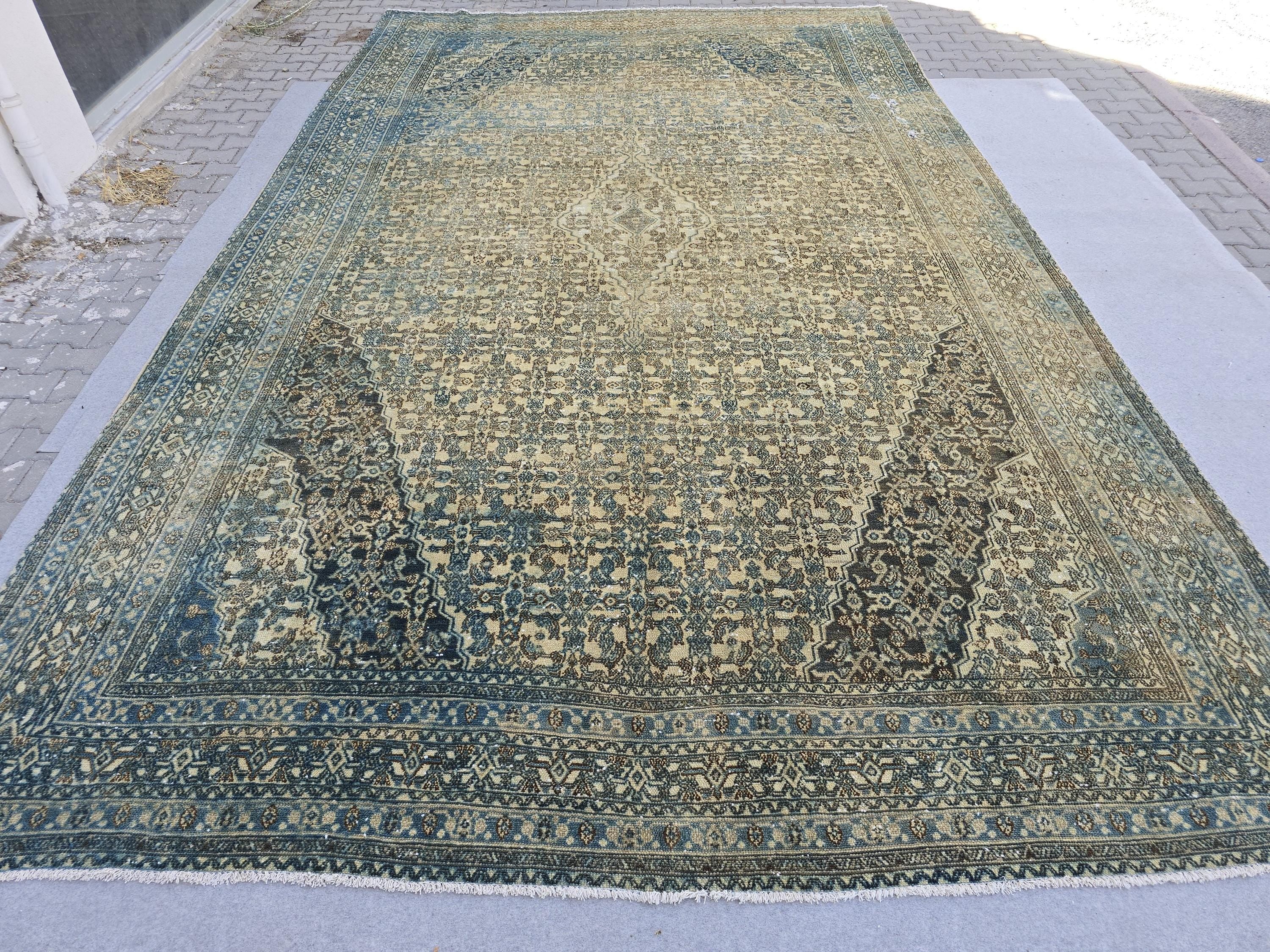 Oversize Turkish Oushak Rug 10x17: Vintage Anatolian Wool Carpet