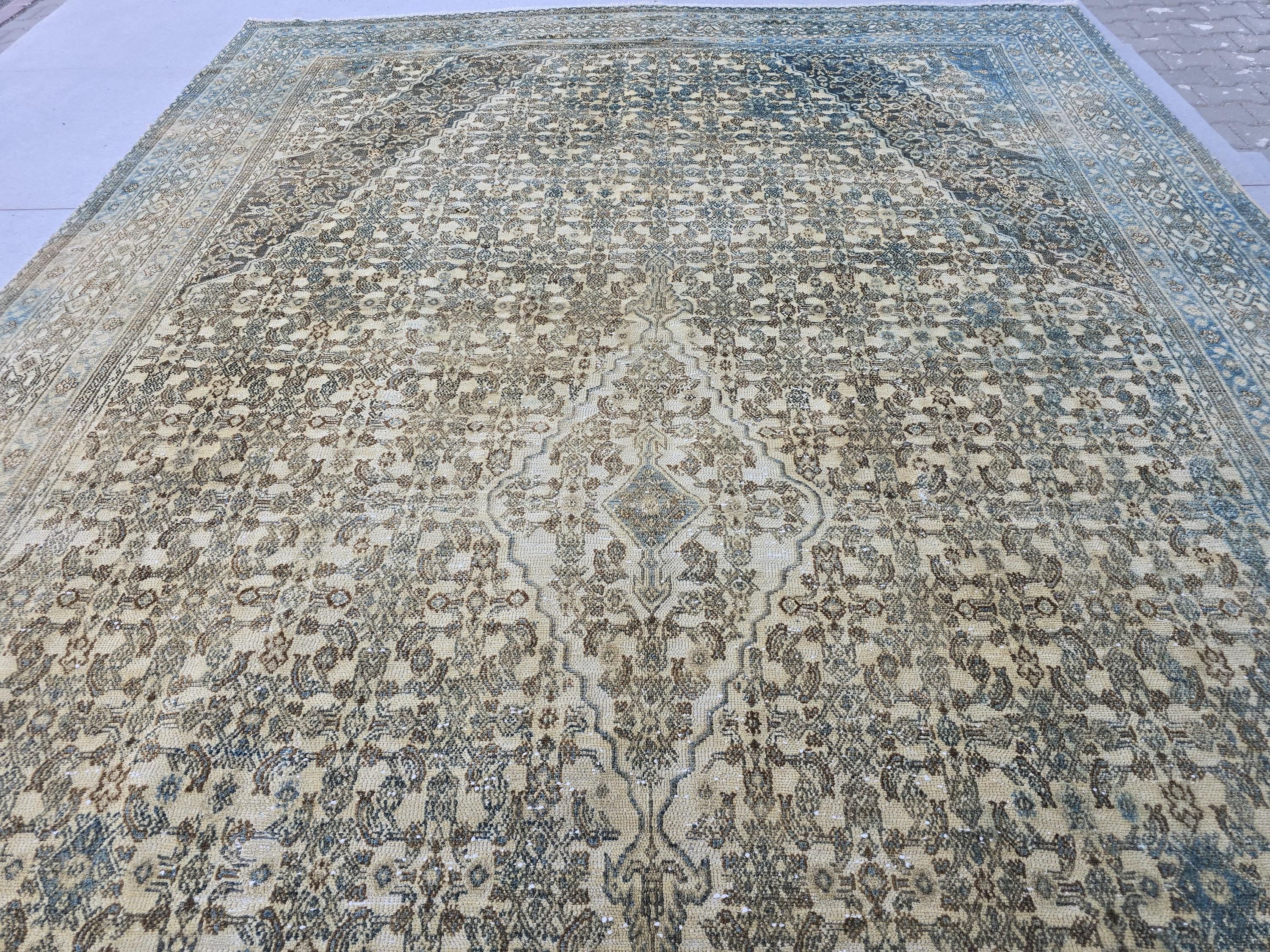 Oversize Turkish Oushak Rug 10x17: Vintage Anatolian Wool Carpet