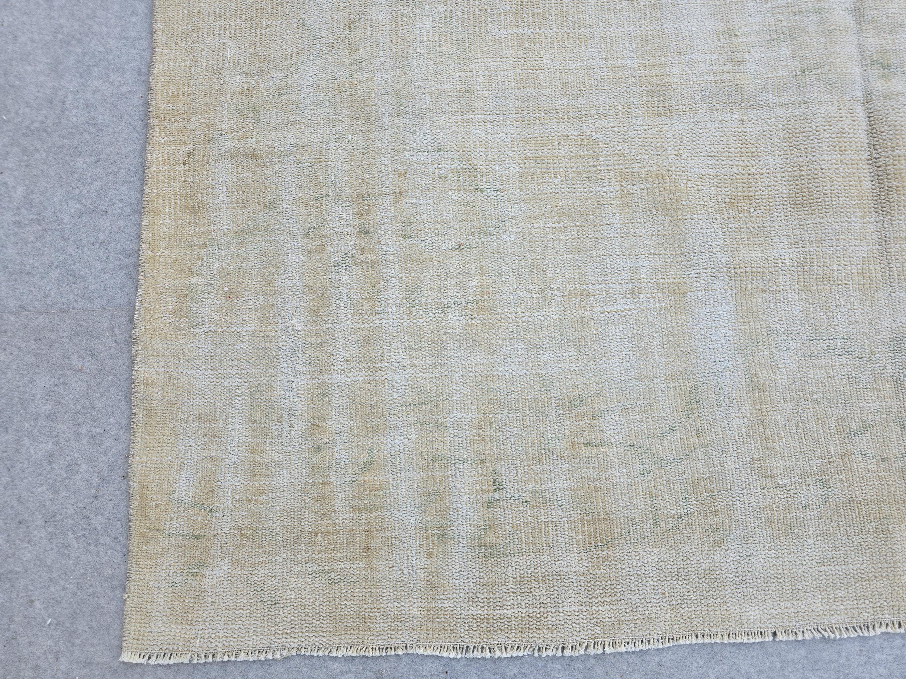 6x9 Neutral Vintage Turkish Oushak Rug: 6x9 Wool Bedroom Rug