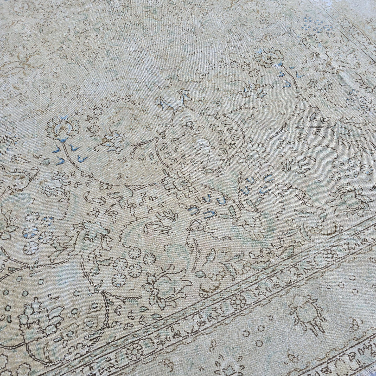 10x12 Vintage Rug Beige Cream Muted green Blue Floral Hand Knotted Turkish Area Carpet