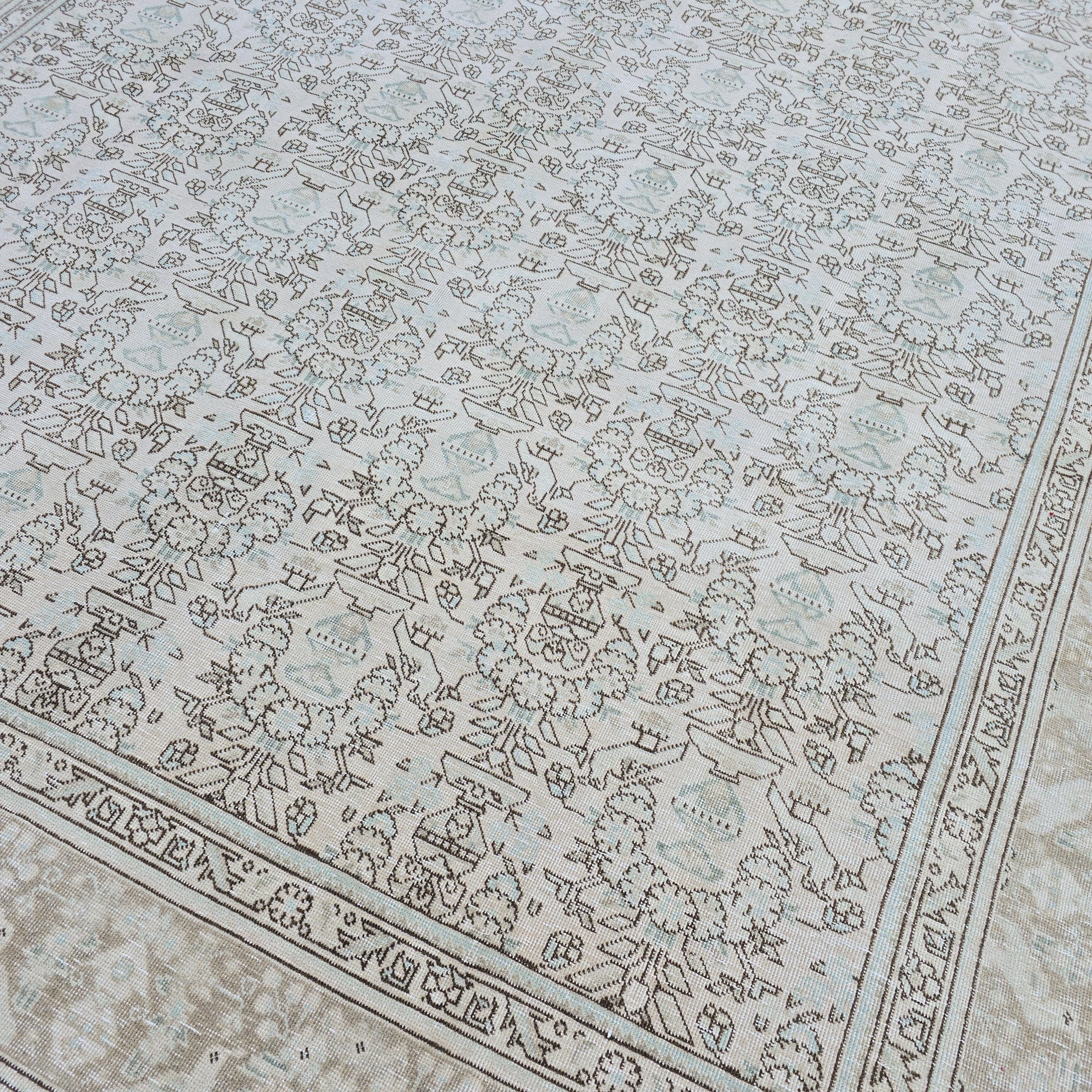 Oversized Neutral Oushak Rug: Vintage Turkish Wool Carpet (9x12 ft)