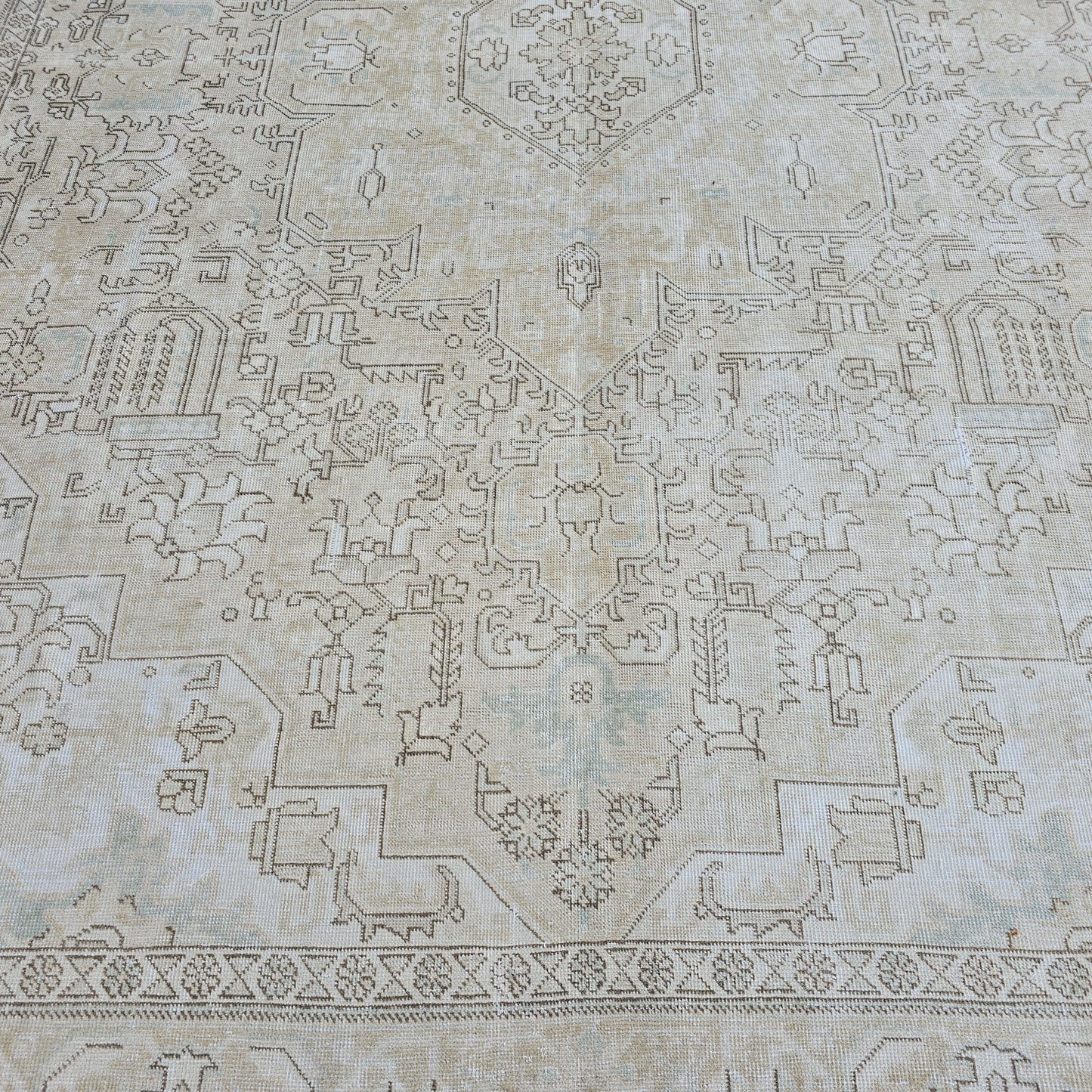 9x12 Beige Turkish Oushak Rug: Handwoven Vintage Wool Carpet