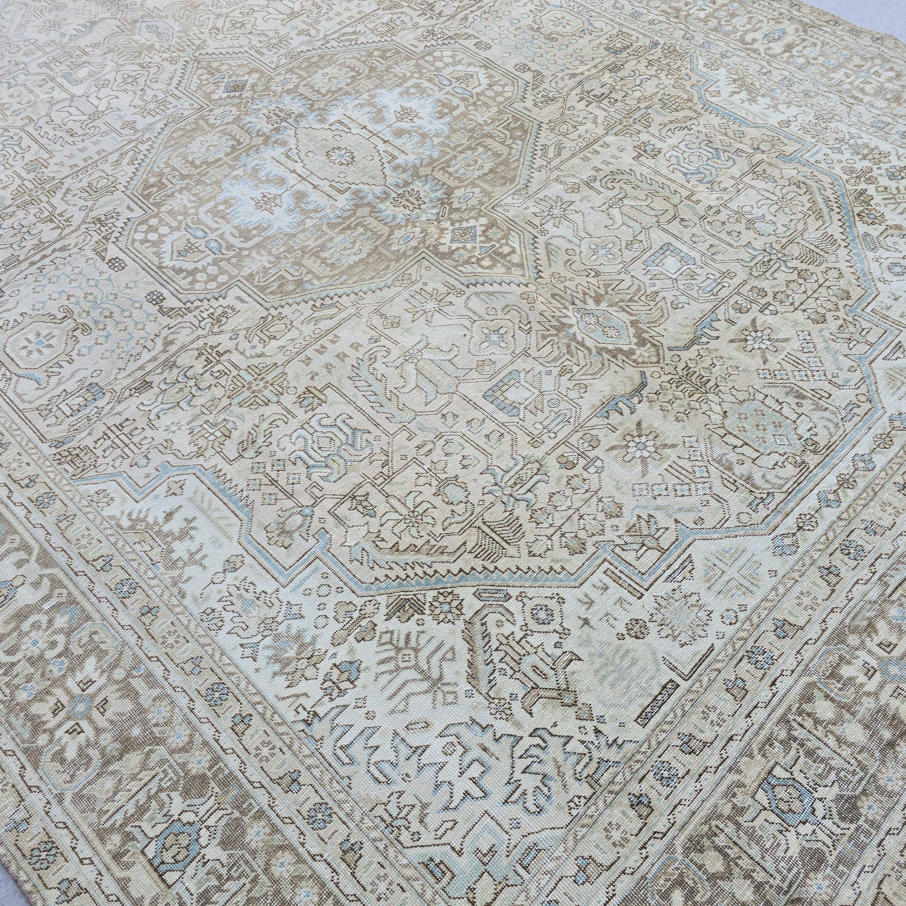 Large Vintage Oushak Rug: 9.5x12.5 ft, Hand-Knotted Wool, Muted Beige