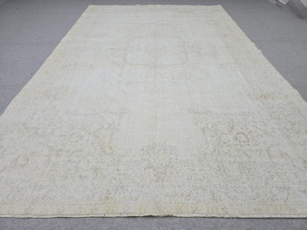 6x10 Vintage Turkish Oushak Rug: Hand-Knotted Wool, Neutral Beige