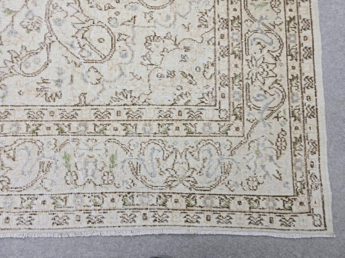 Vintage Rug 7x11, Cream Floral Turkish Area Rug, Muted Beige Handwoven Wool Carpet for Living Room Bedroom Boho Farmhouse Decor