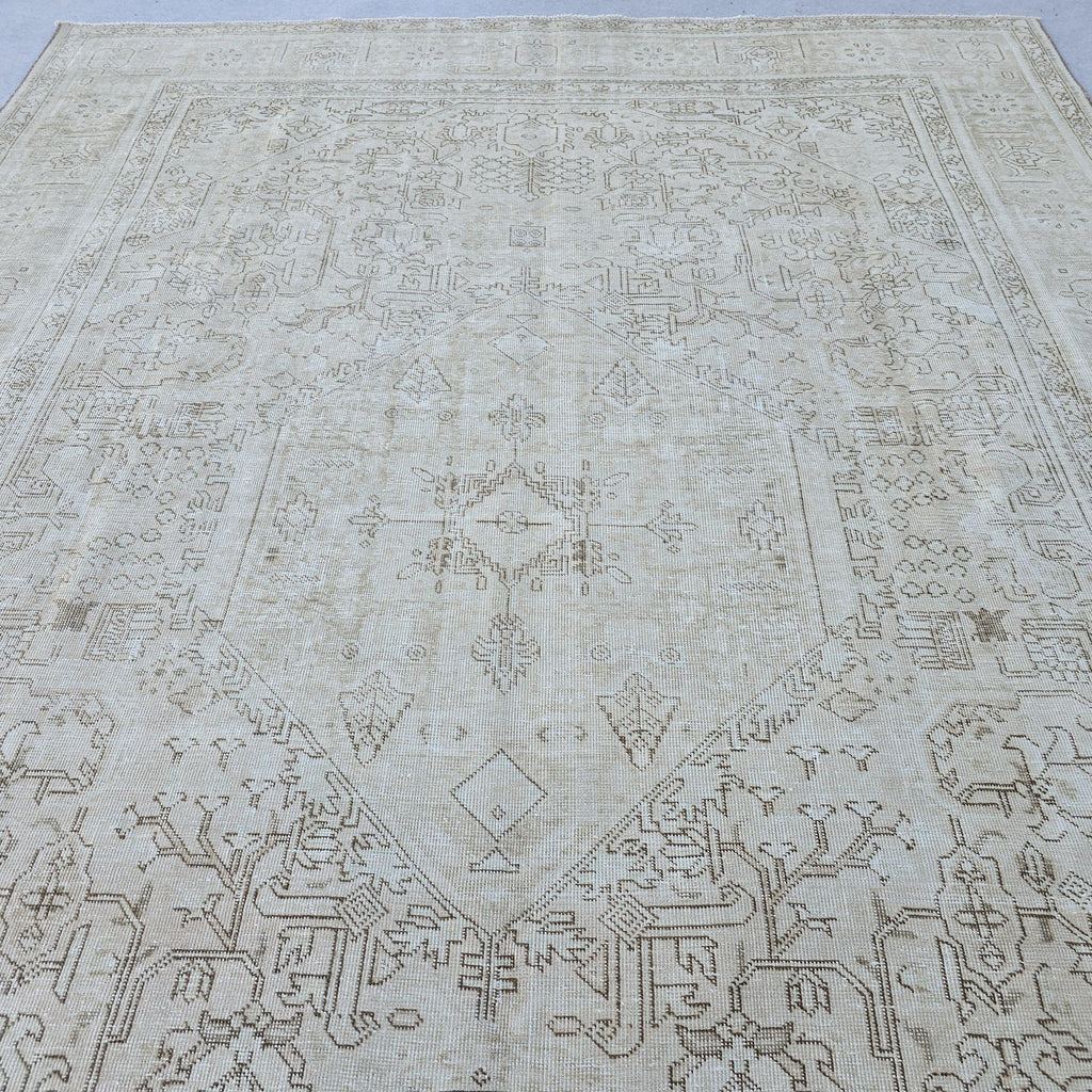 Oversized Oushak Rug: 10x13 Vintage Neutral Hand-Knotted Wool Carpet