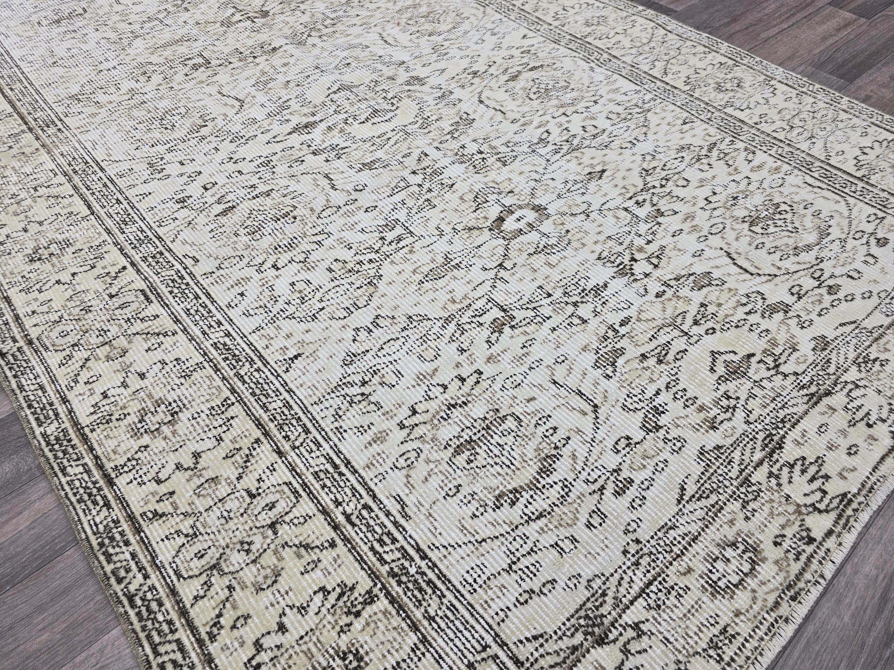 5x8 Vintage Handknotted Anatolian Rug: Cream Beige Wool Oriental Carpet