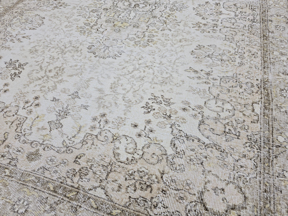 Vintage Turkish Oushak Rug: 6.5x9.5 ft, Beige Wool Floral Carpet