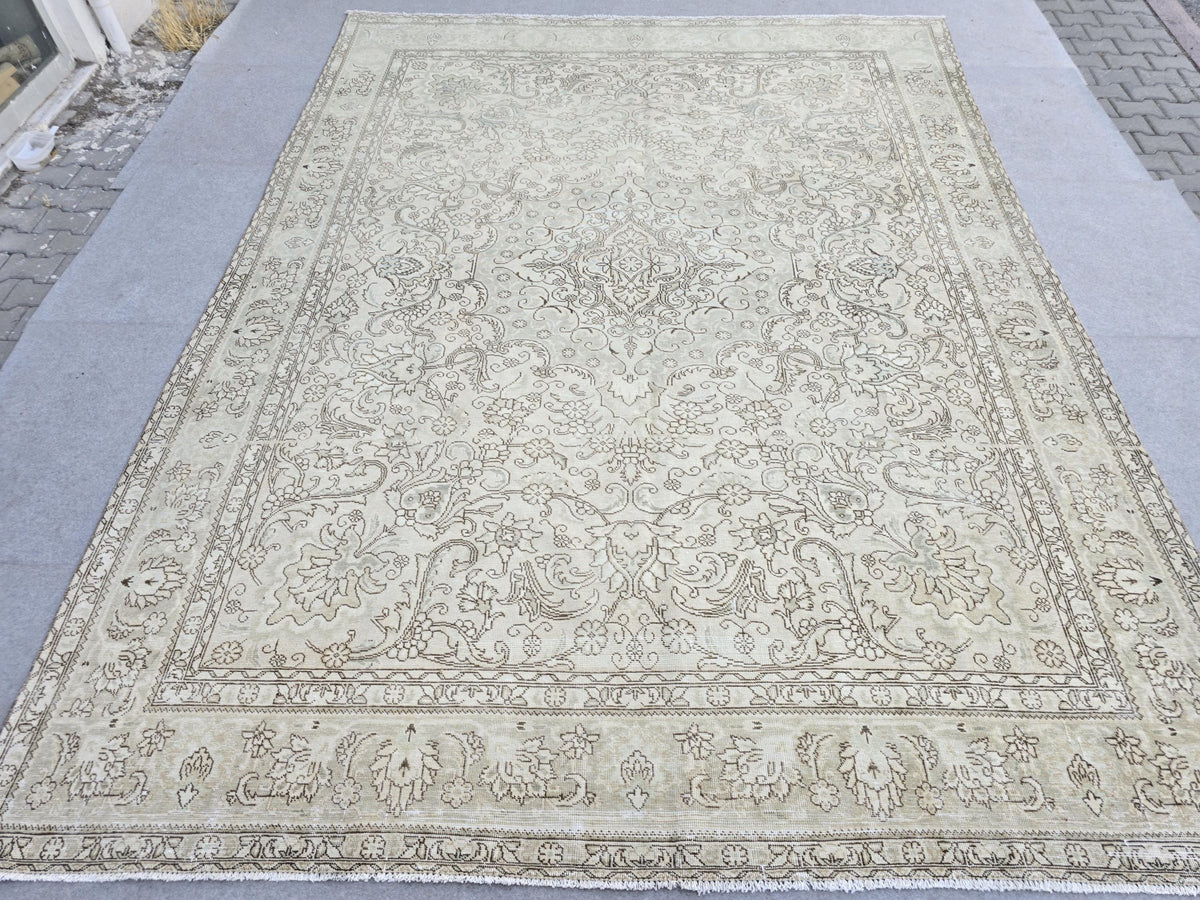 Oushak Rug 10x13, Faded Sage Green Floral Area Rug, Vintage Turkish Wool Carpet, Large Living Room Rug, Farmhouse Boho Decor