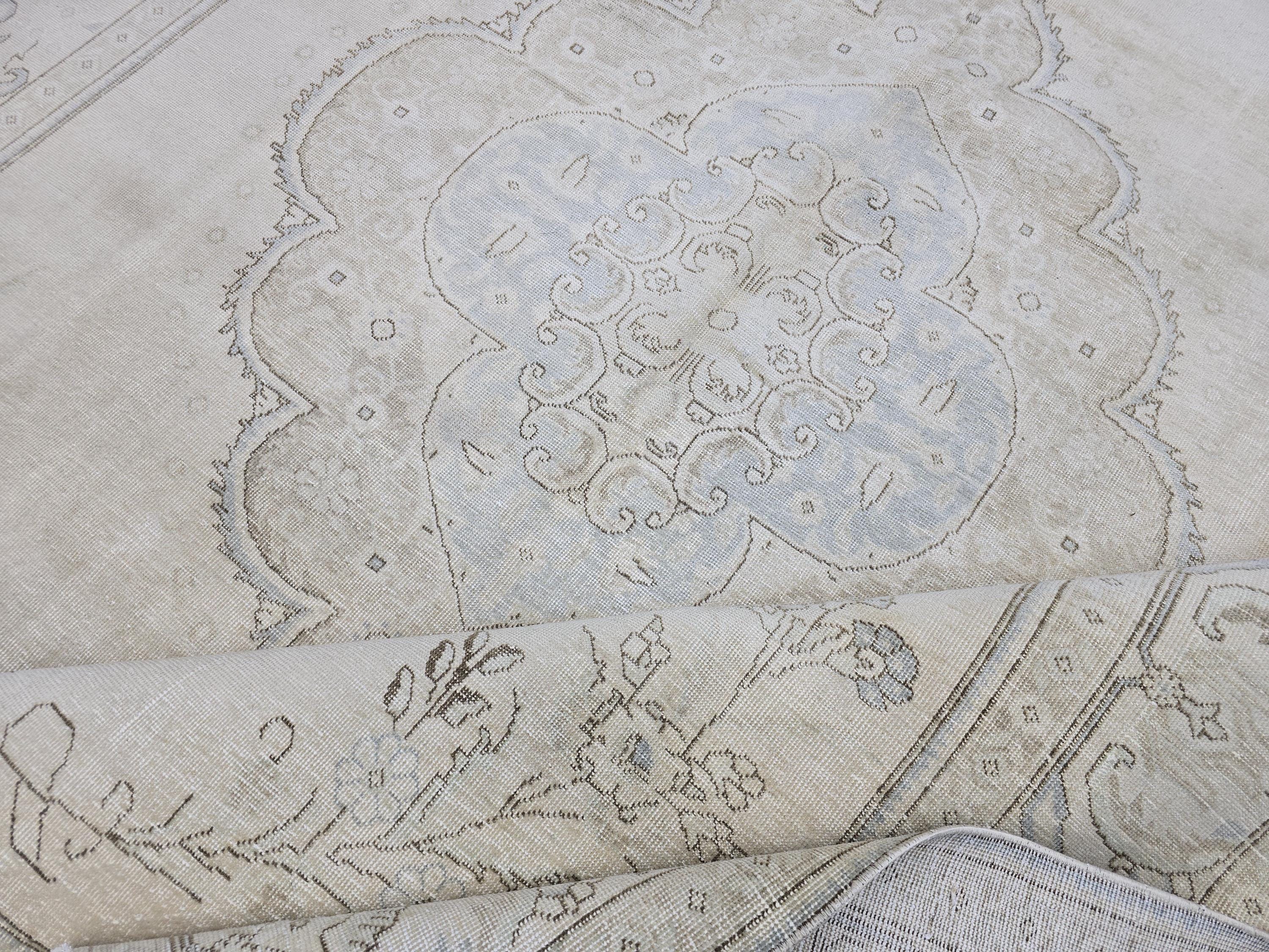 Vintage Handwoven Wool Turkish Rug 9x12: Cream Floral Medallion