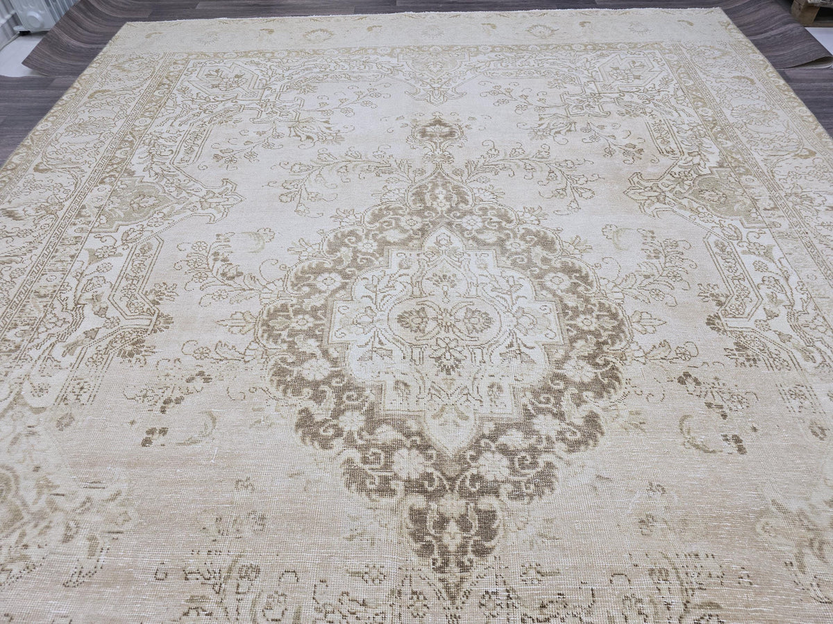 Vintage Turkish Oushak Rug: 9x12 Beige Wool Handmade Carpet