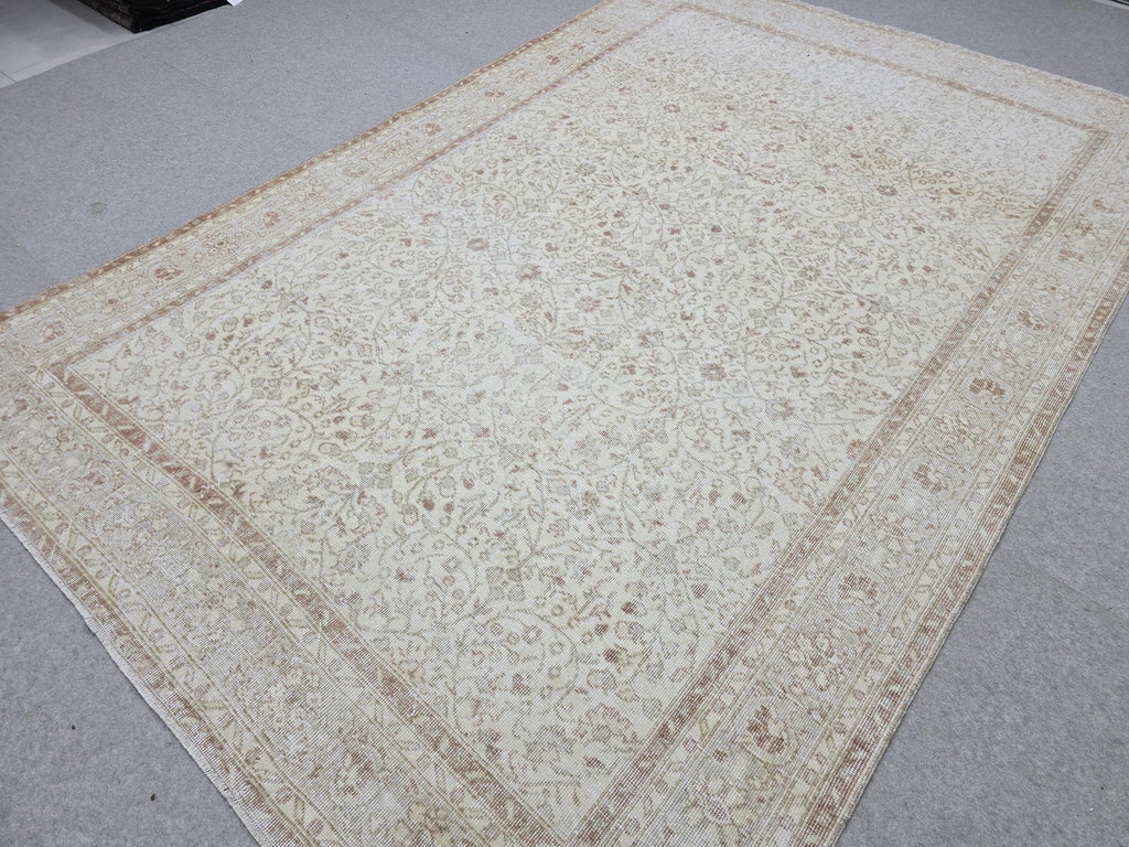 Handknotted Oushak Wool Rug 7x10, Cream Terracotta Floral Turkish Carpet