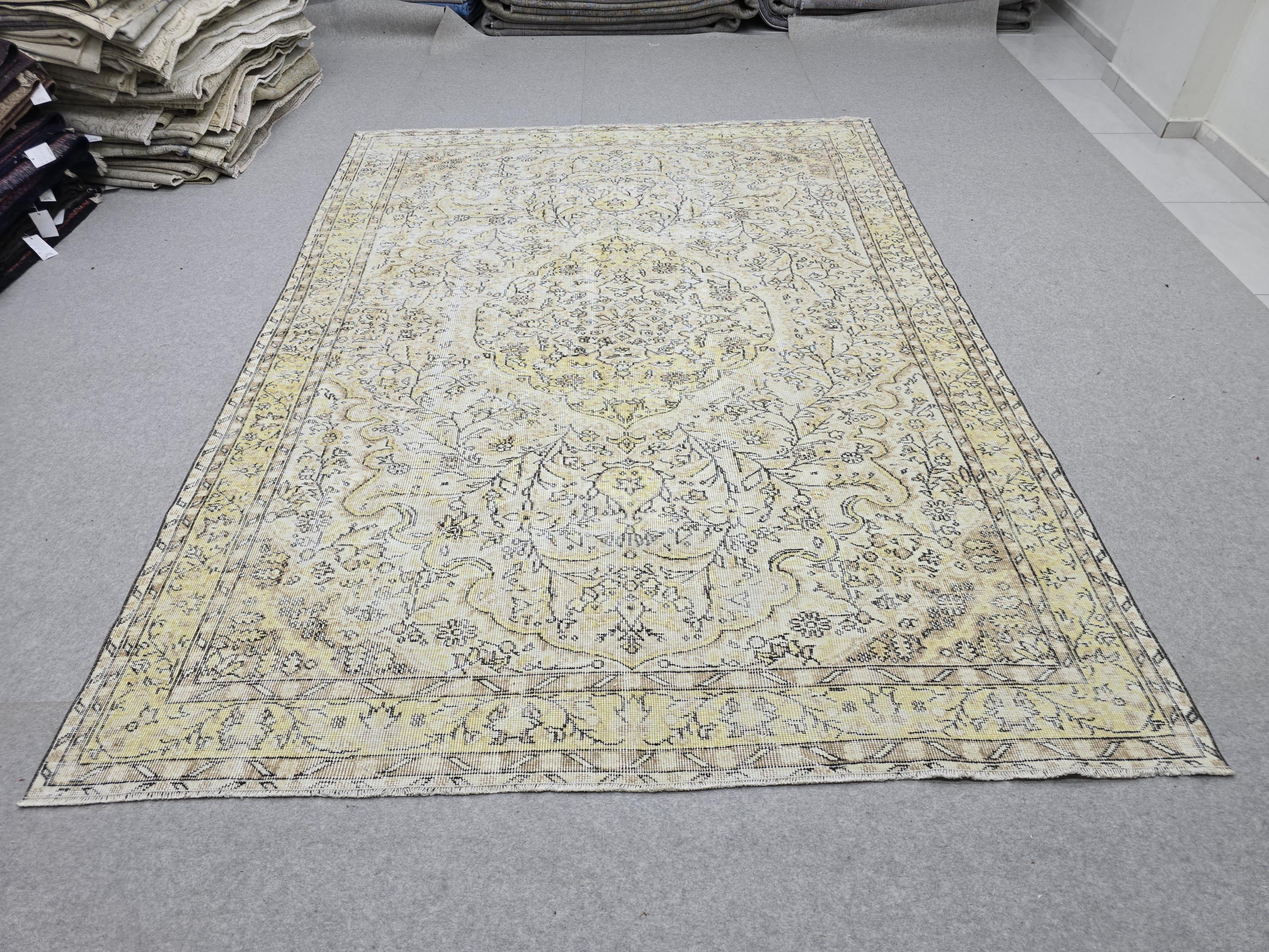 7x9 Neutral Vintage Turkish Oushak Rug for Bedroom/ High Quality Wool Area Rug