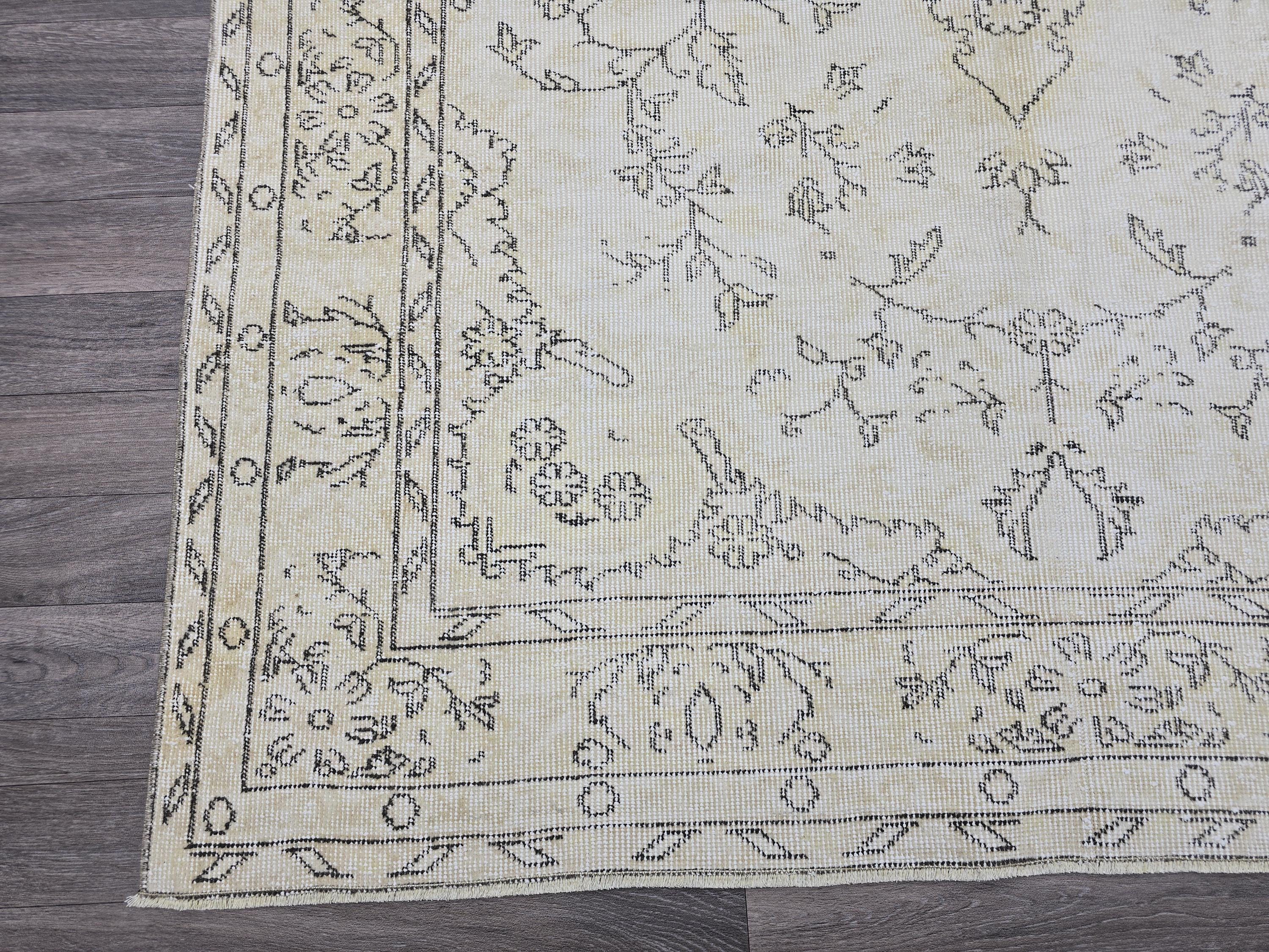 Vintage Turkish Oushak Rug: 5x9 Cream Floral Wool Carpet