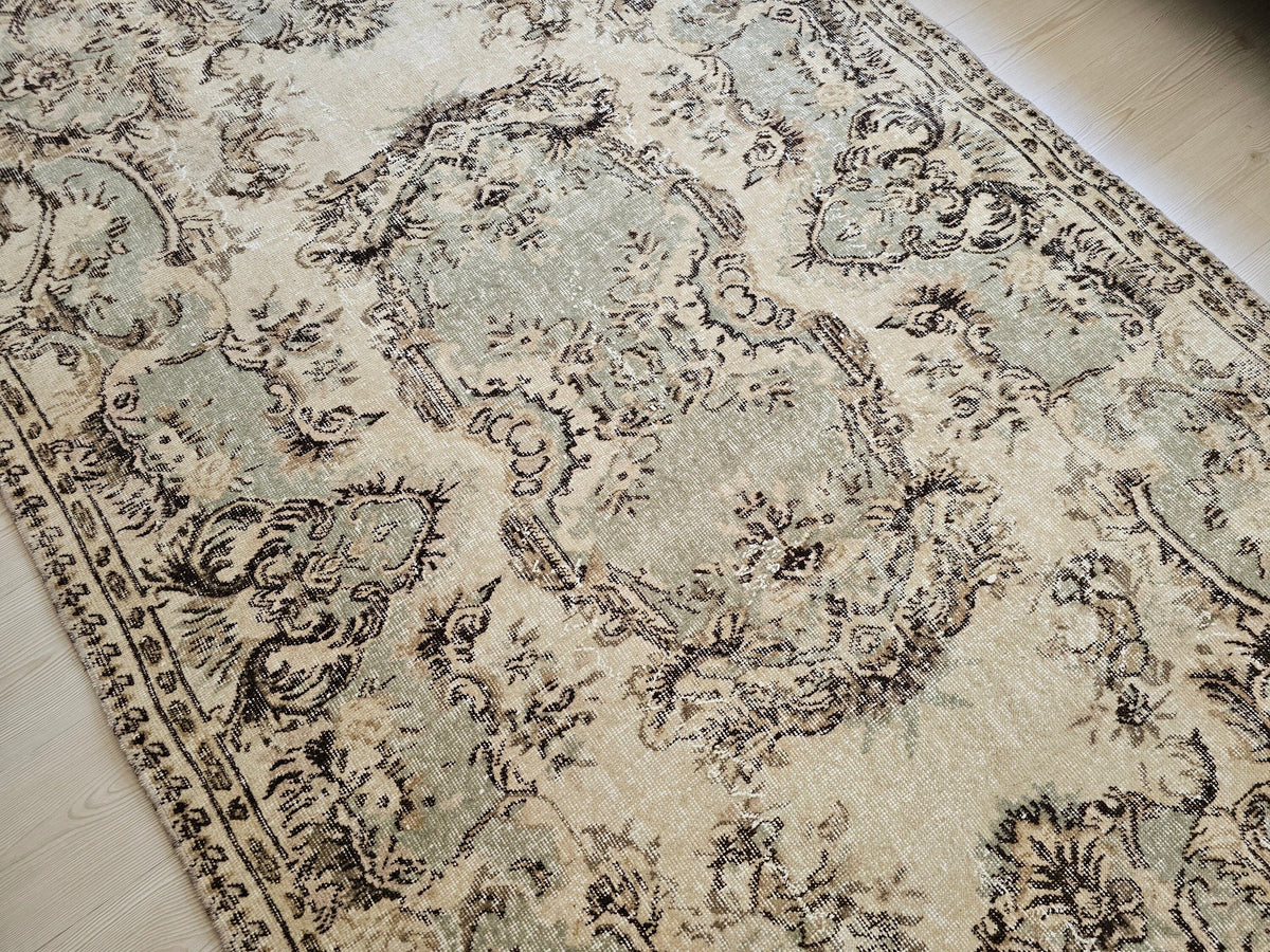 Handmade Wool Turkish Oushak Rug: 5x8 Vintage Bohemian Carpet