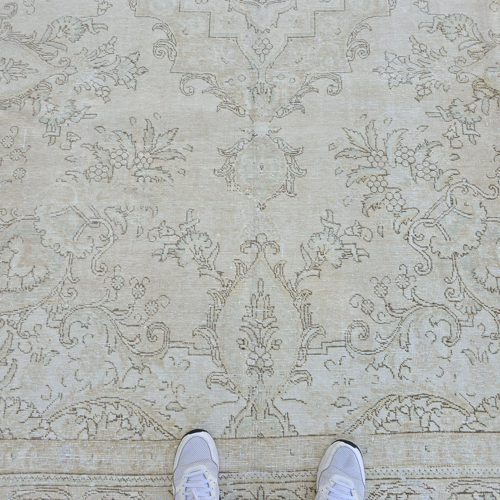 Vintage Oushak Rug 9.5x12.5 ft: Hand-Knotted Wool, Muted Beige Brown Pink