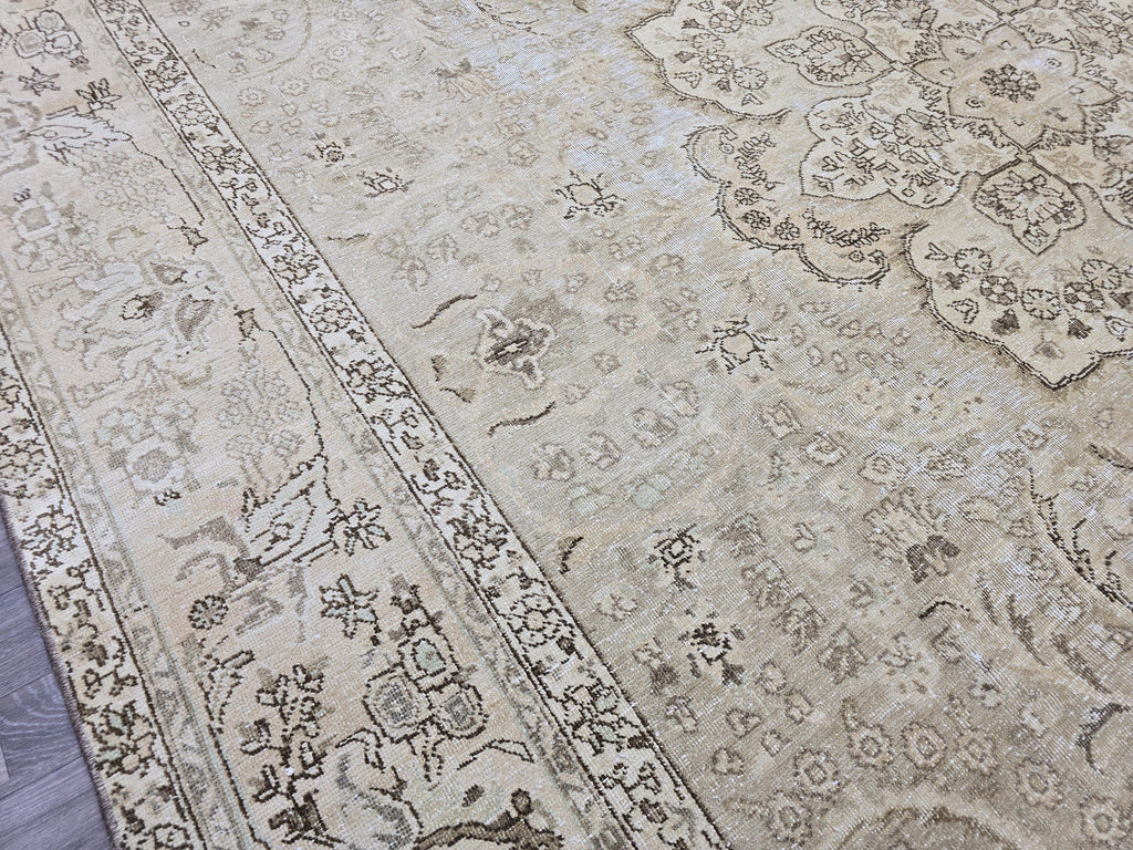 Oversize Oushak Wool Rug 10x13: Vintage Turkish Area Rug