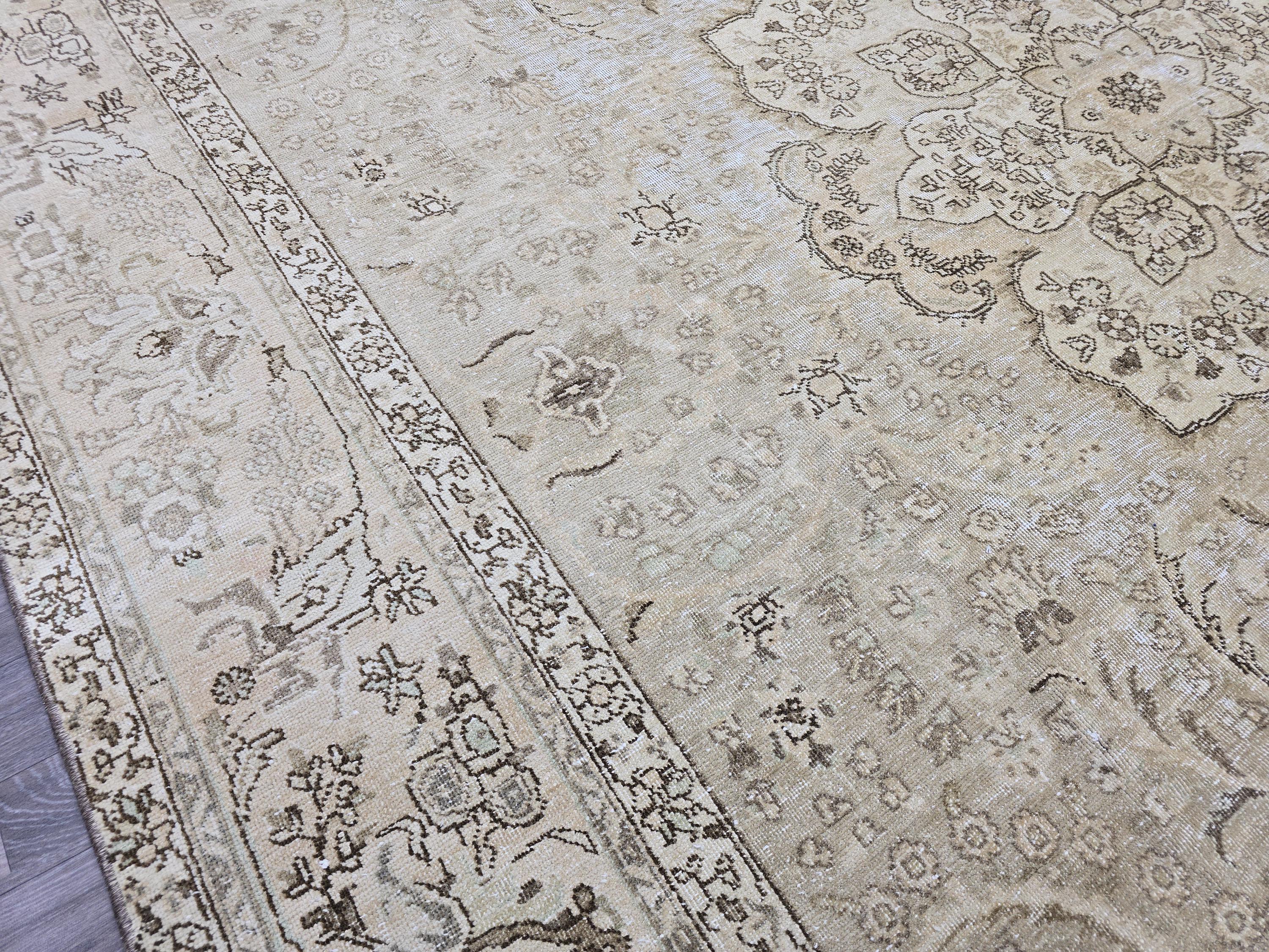 Oversize Oushak Wool Rug 10x13: Vintage Turkish Area Rug