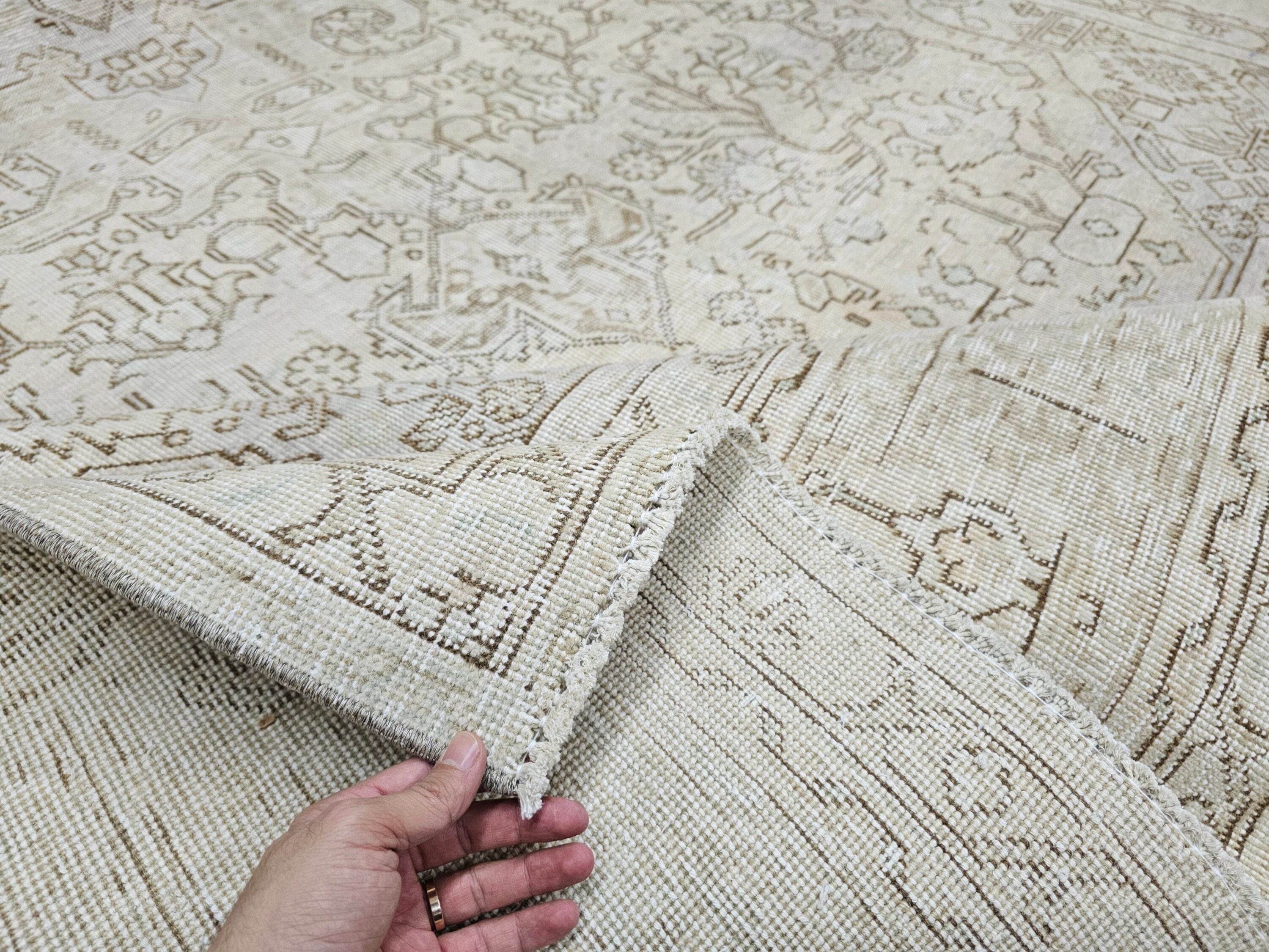 Vintage Anatolian Rug 9x12: A Timeless Treasure for Your Home