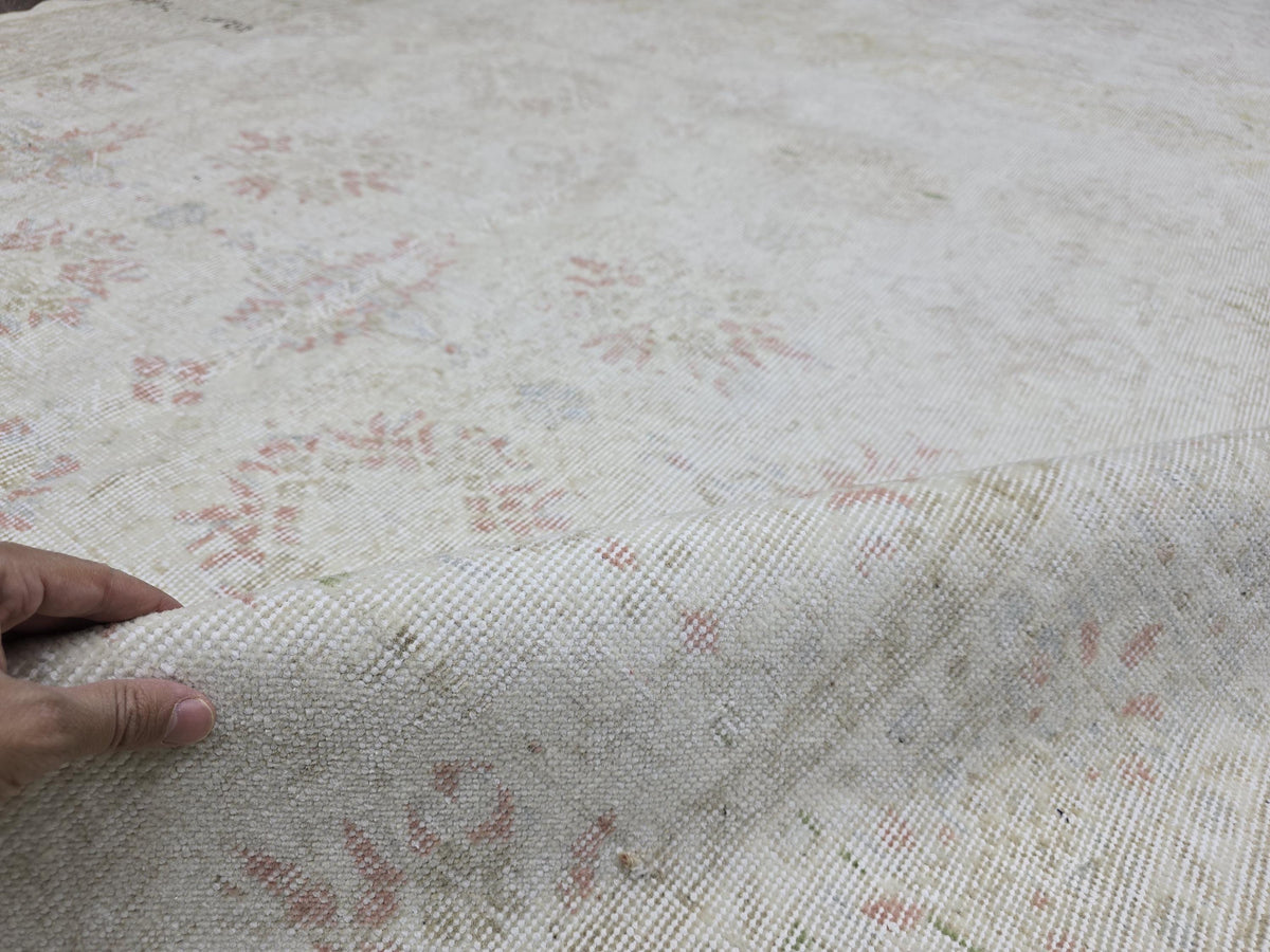 Large Vintage Oushak Rug: Hand-Knotted Wool, Floral Design (6.45x10.15 ft)