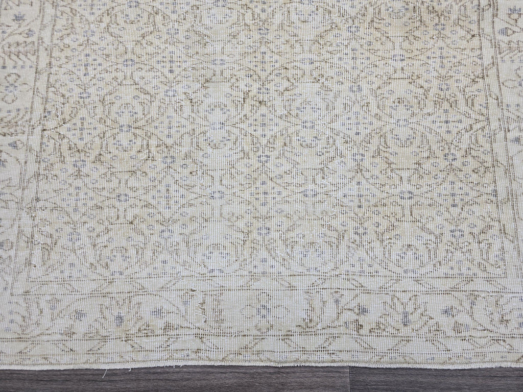 Vintage Turkish Oushak Rug 5x8: Handmade Wool Beige Carpet