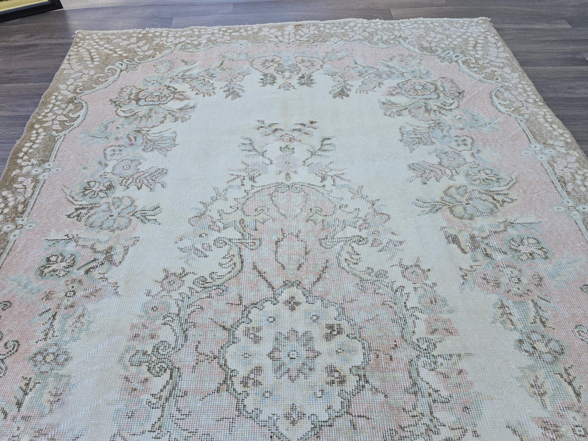 6x9 Vintage Turkish Area Rug Neutral Pink Cream Brown //5.80x9.50 feet