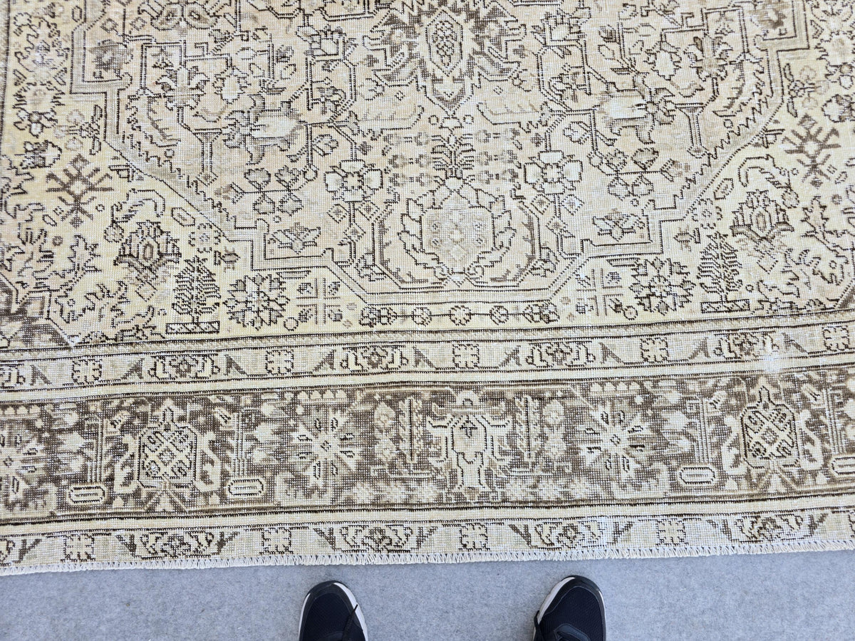 Vintage Rug 8x11, Hand Knotted Wool Turkish Rug, Wheat Gold Brown Medallion Area Rug for Living Room, Neutral Oriental Carpet, Boho Decor