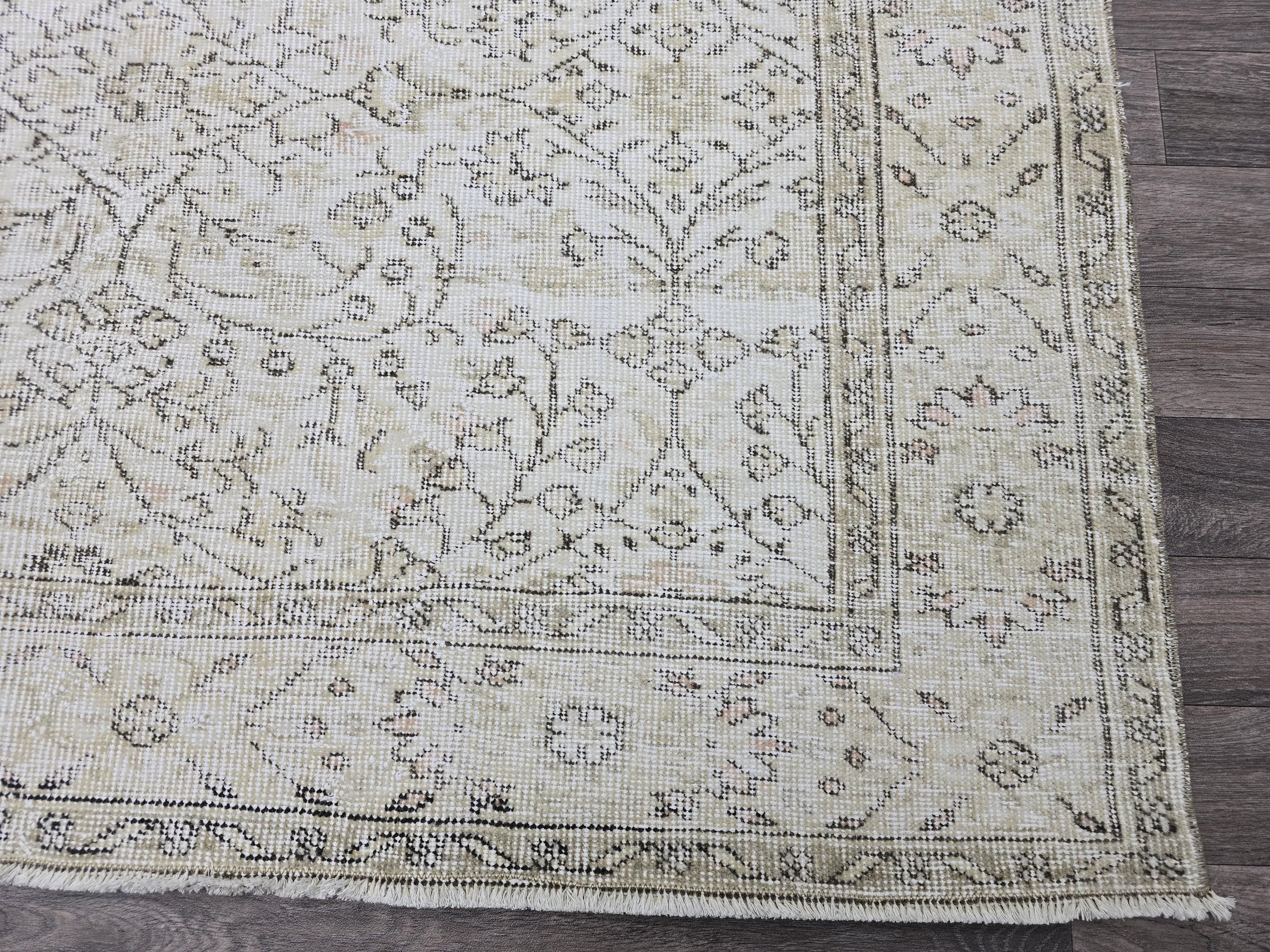 Vintage Turkish Oushak Rug 5x9: Handknotted Wool Floral Carpet