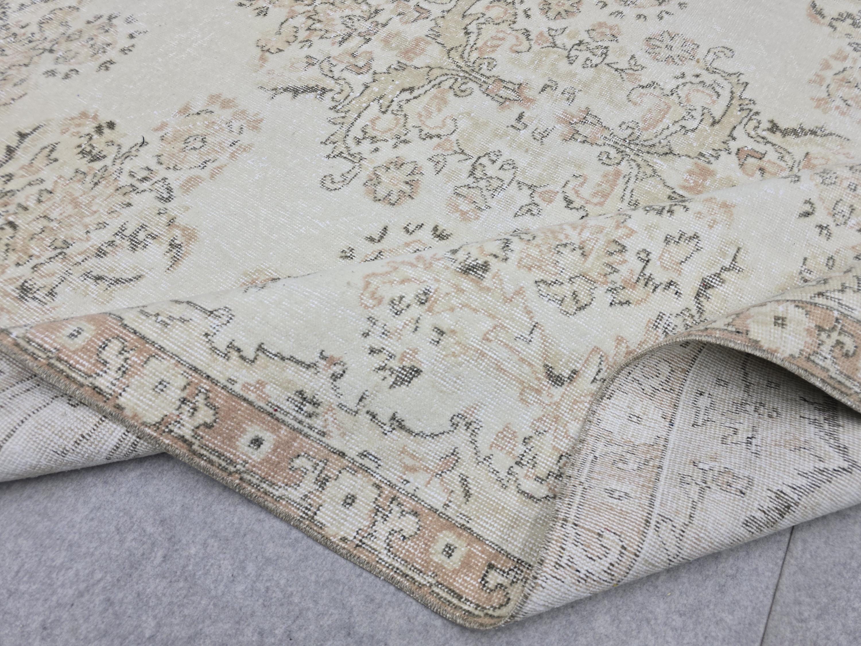 Floral Anatolian Style Rug 7x10, Handwoven Wool Vintage Carpet