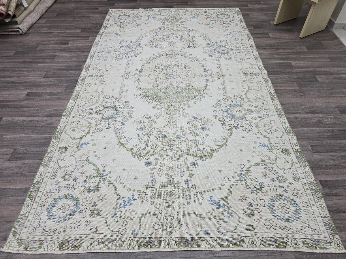 6x9 Vintage Turkish Oushak Rug: Handwoven Wool Cream Floral Carpet
