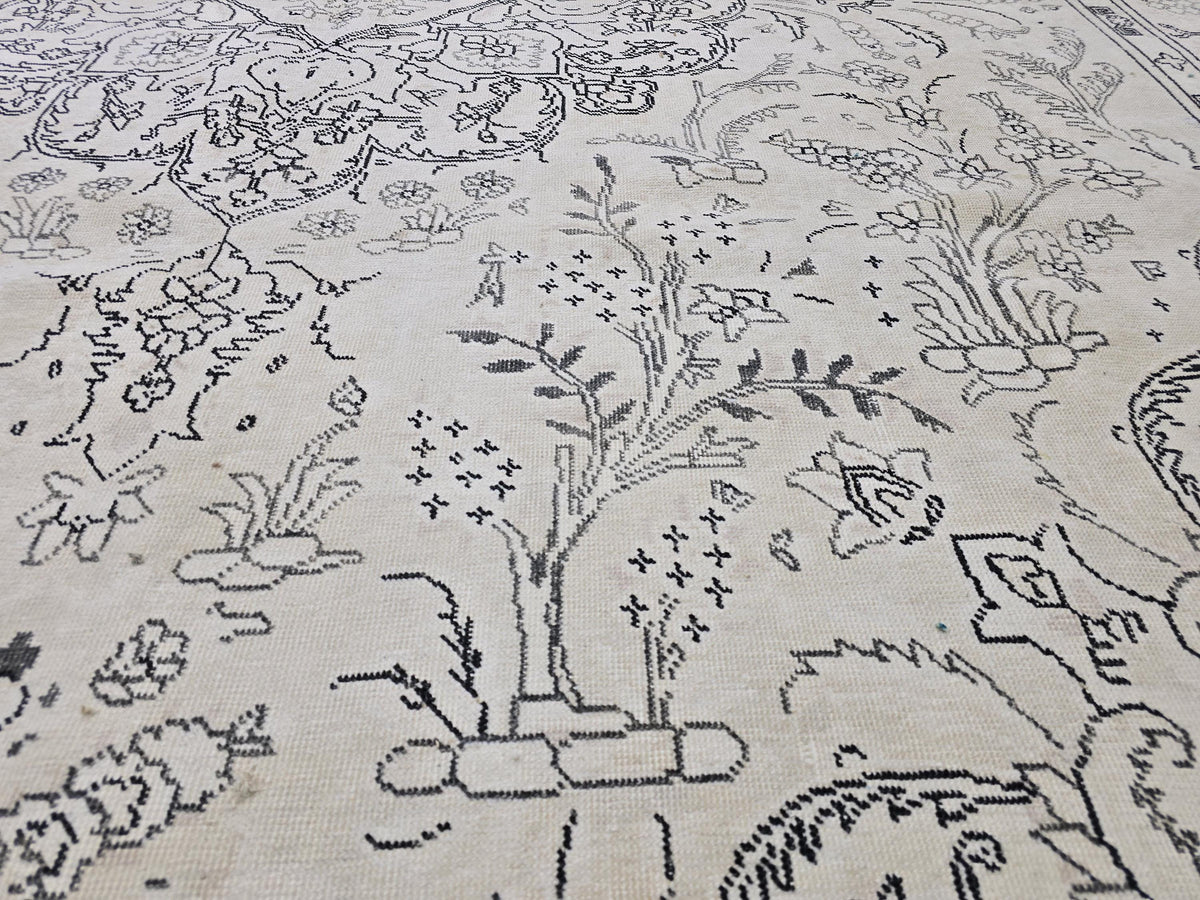 Oversize Cream Turkish Rug 10x12: Muted Vintage Wool Carpet