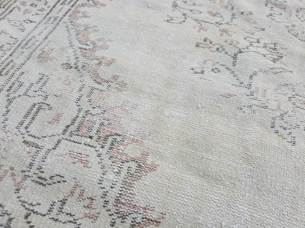5x8 Vintage Turkish Rug : Hand Knotted wool Beige Distressed Oriental Rug