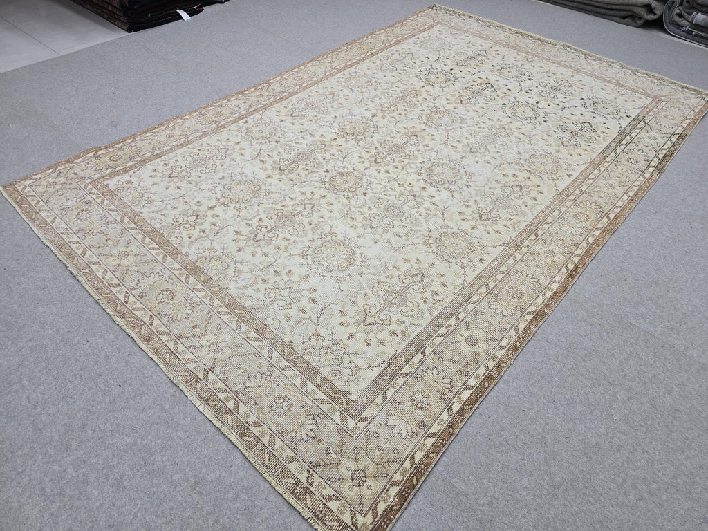 Vintage Turkish Oushak Rug 7x10, Hand Knotted Wool, Neutral Farmhouse