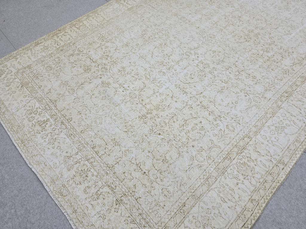 6x10 Vintage Turkish Oushak Rug: Hand-Knotted Wool, Neutral Beige