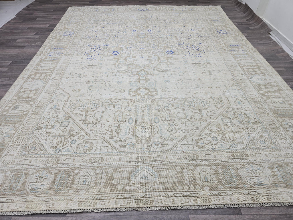 Vintage Turkish Oushak Rug 9x12: Hand-Knotted Wool, Beige & Blue