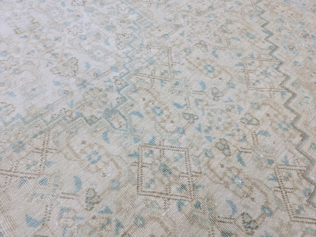 Oversized Neutral Oushak Rug (9.65x12 ft): Vintage Turkish Wool Carpet