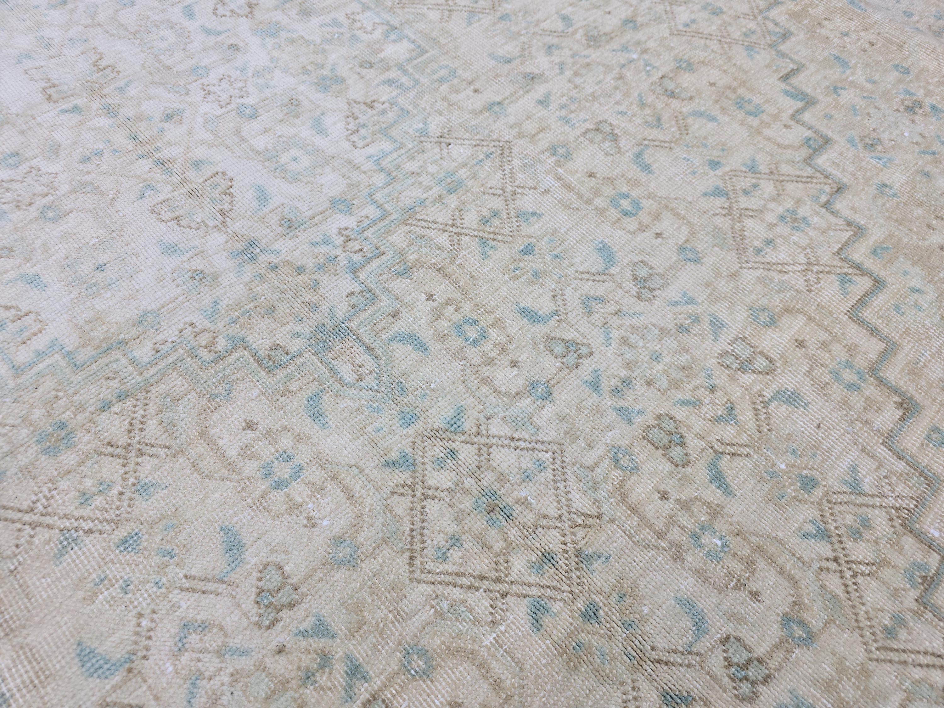 Oversized Neutral Oushak Rug (9.65x12 ft): Vintage Turkish Wool Carpet
