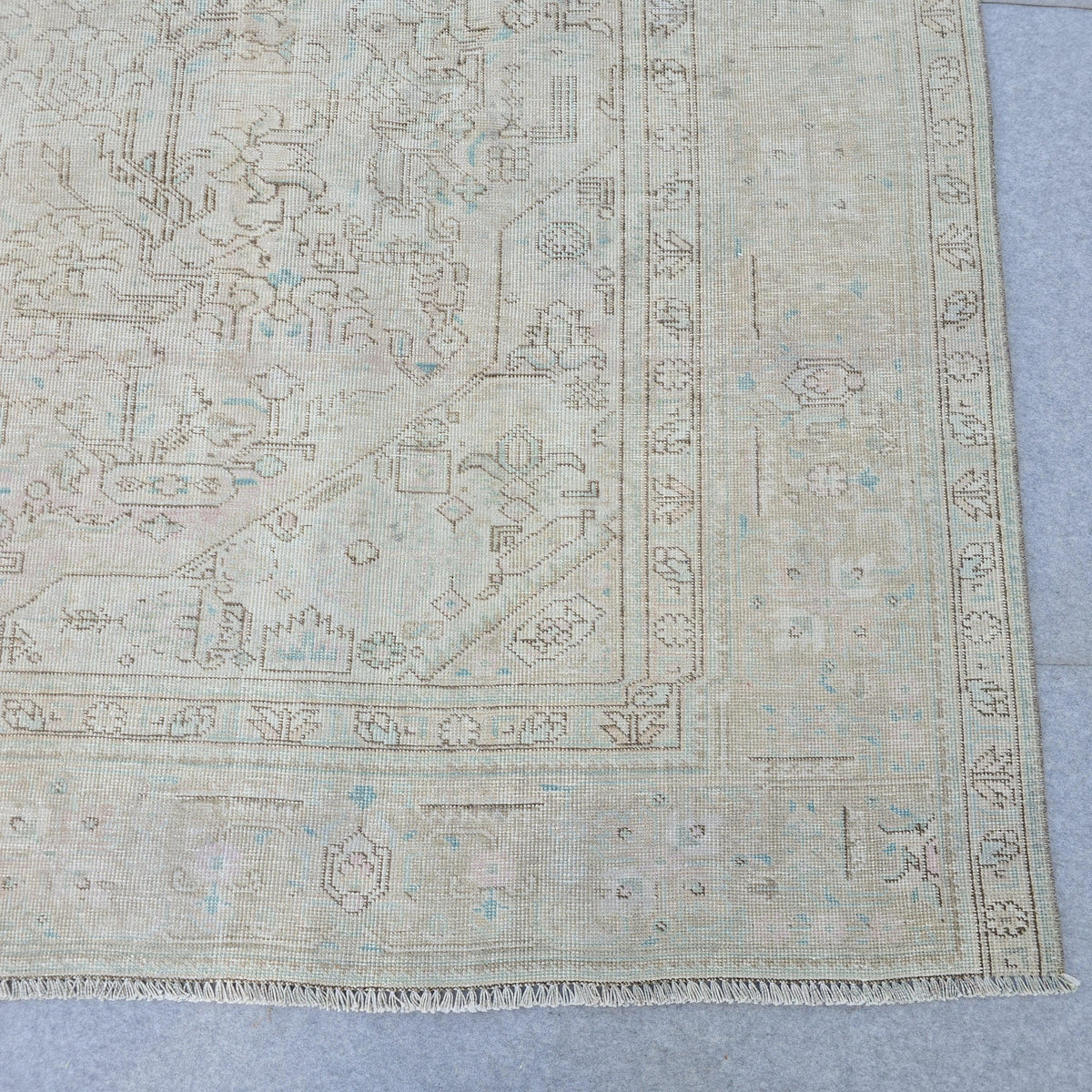 Handmade Oushak Wool Rug: Large Vintage Turkish Area Rug (9.60x11.75 ft)