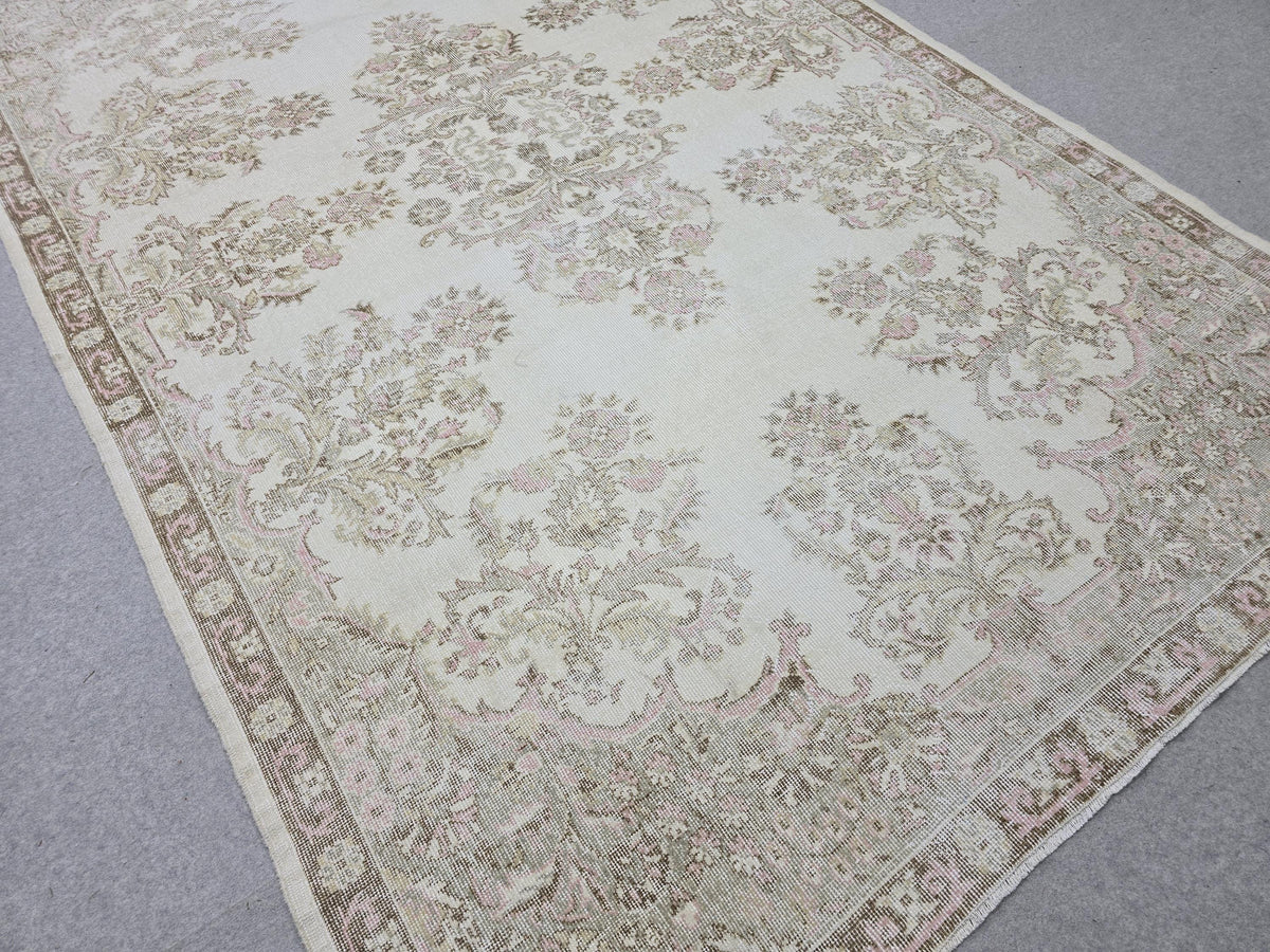 Vintage Rug 6x10, Cream Floral Hand Knotted Turkish Area Rug, Muted Pink Neutral Wool Rug, Boho Living Room Bedroom Farmhouse Decor