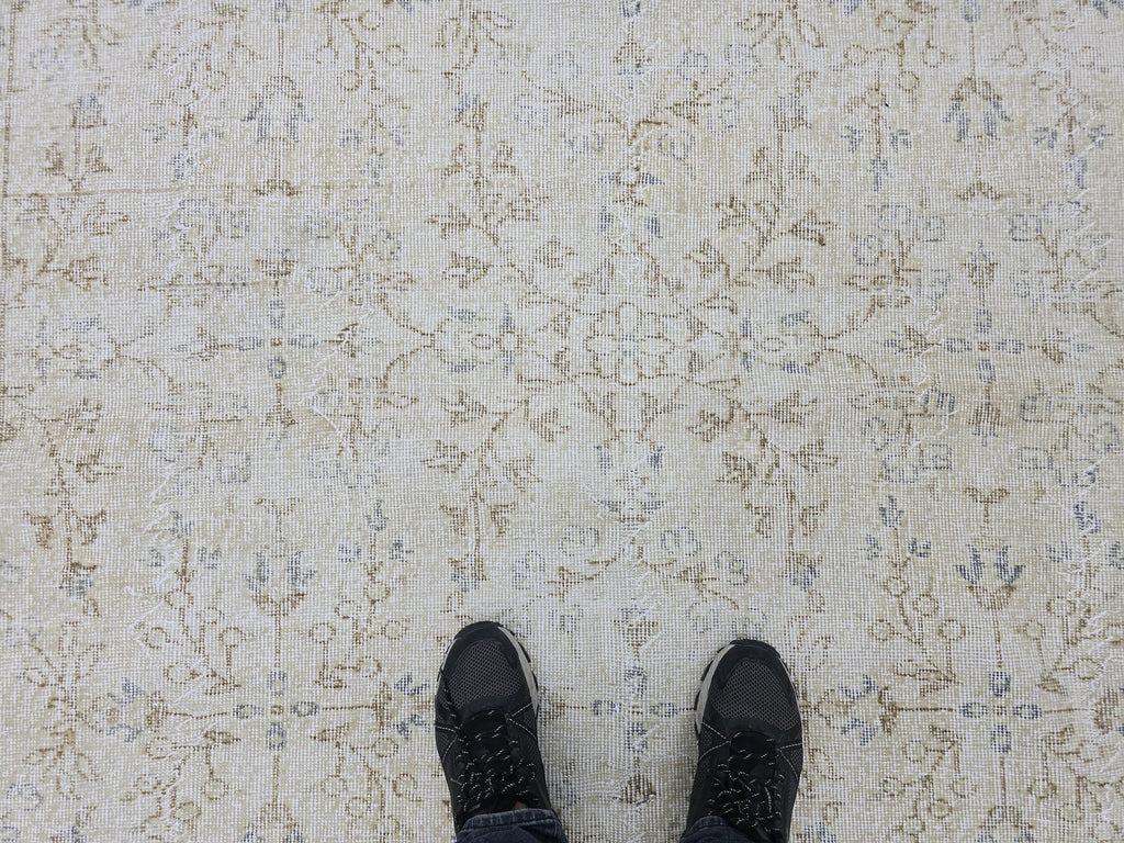 6x9 Vintage Rug Muted Floral | Turkish Wool Area Rug Neutral | Beige Bedroom Carpet Distressed