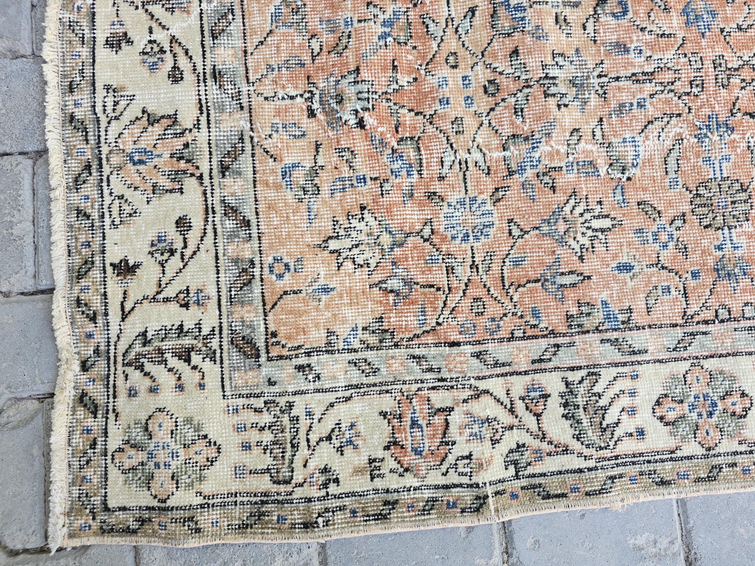 Handmade Wool Oushak Rug 5x9: Vintage Turkish Floral Rug