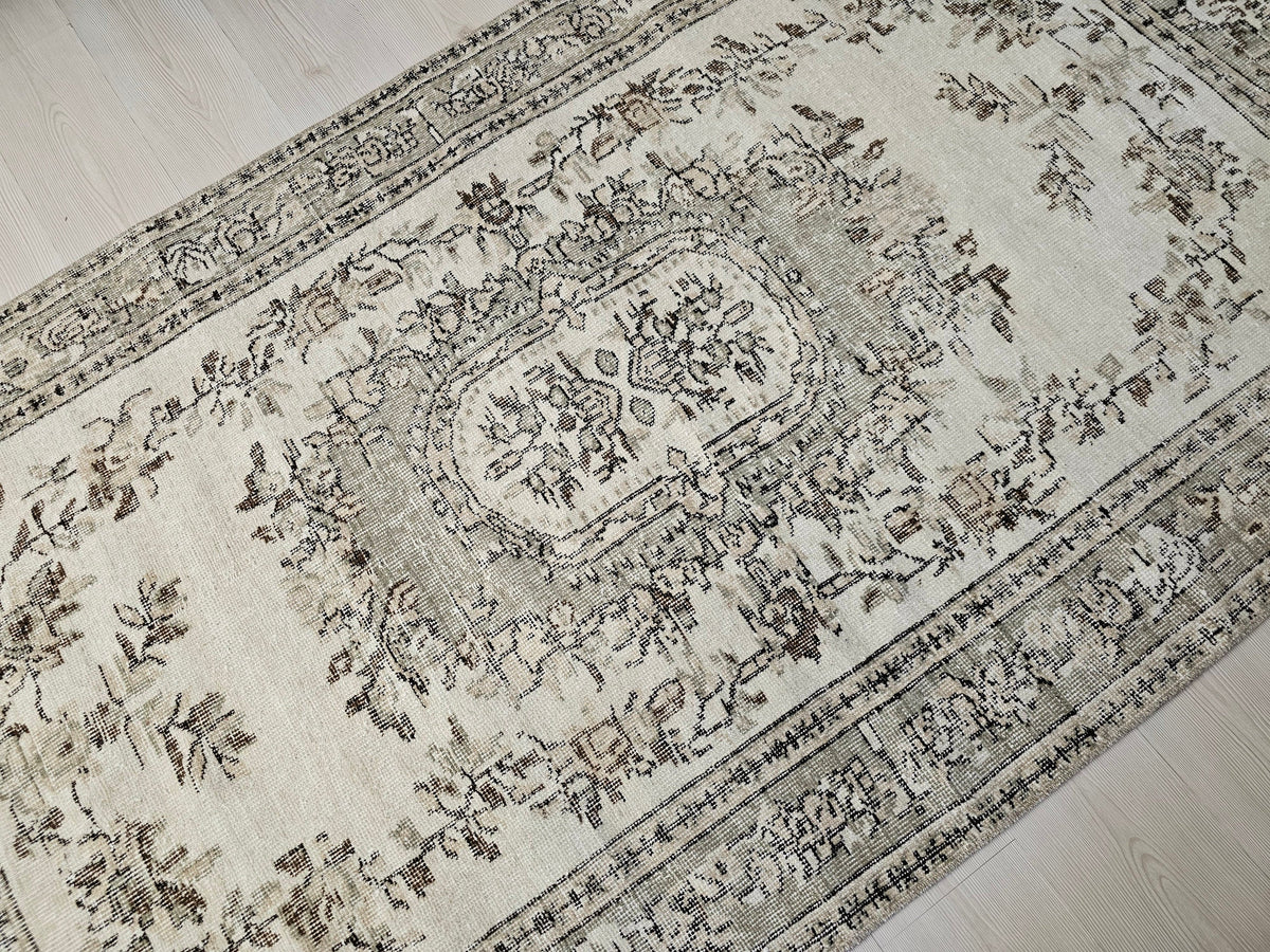 4x8 Oushak Rug: 4.5x8.25 ft, Vintage Turkish Rug - Hand Knotted Oriental Small Area Rug for Office and Under bed