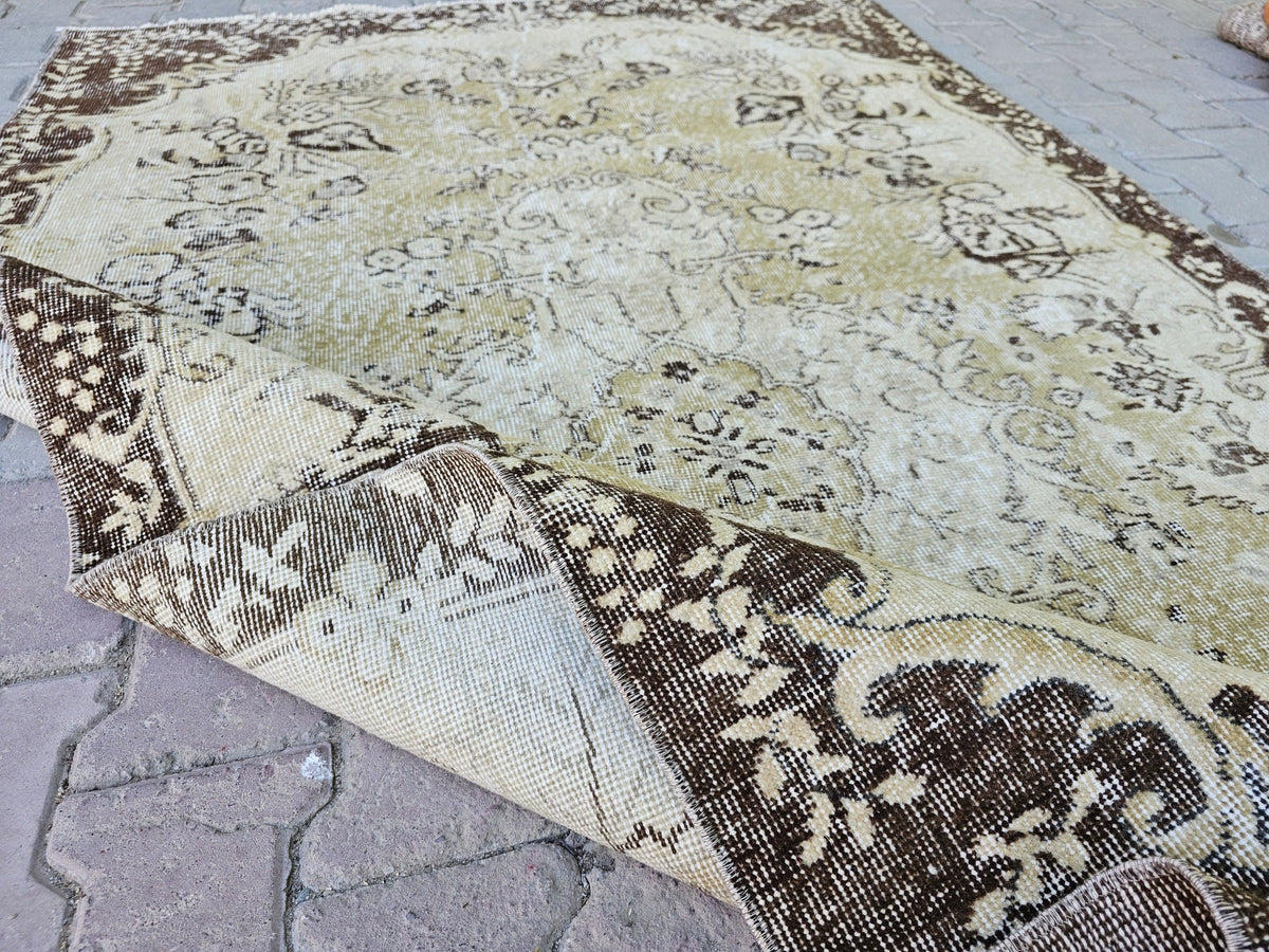 5x8 Vintage Turkish Oushak Rug: Hand-Knotted Wool Entry Rug