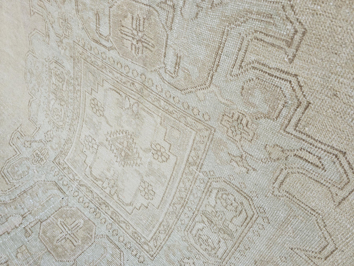 9x12 Hand-Knotted Wool Anatolian Rug: Neutral Beige & Ivory