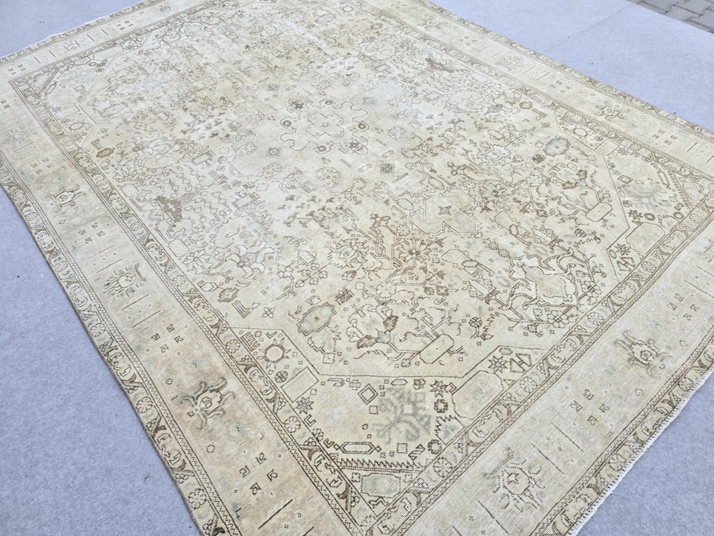 Vintage Rug 8x11 | Faded Oatmeal All Over Floral Area Rug | Hand Knotted Wool Neutral Turkish Carpet | Living Room Bedroom Boho