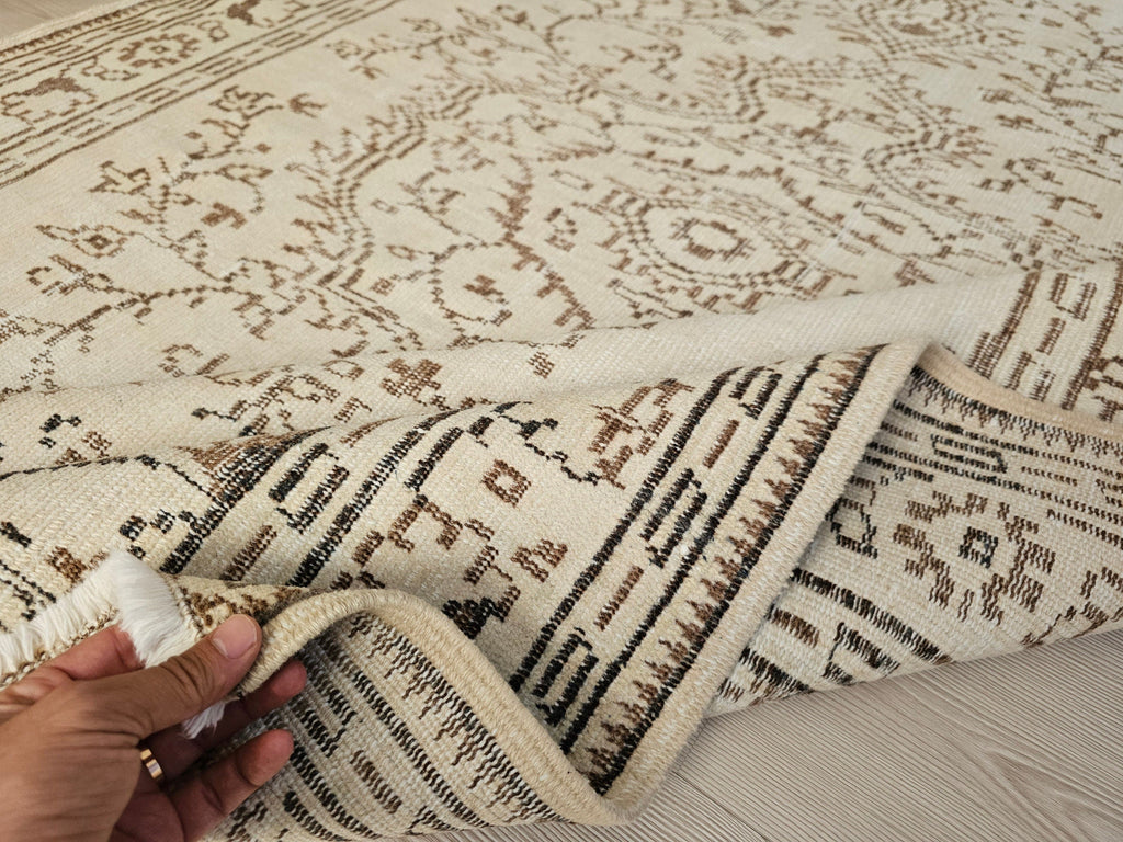 5x8 Vintage Turkish Oushak Rug: Neutral Wool Handmade Carpet